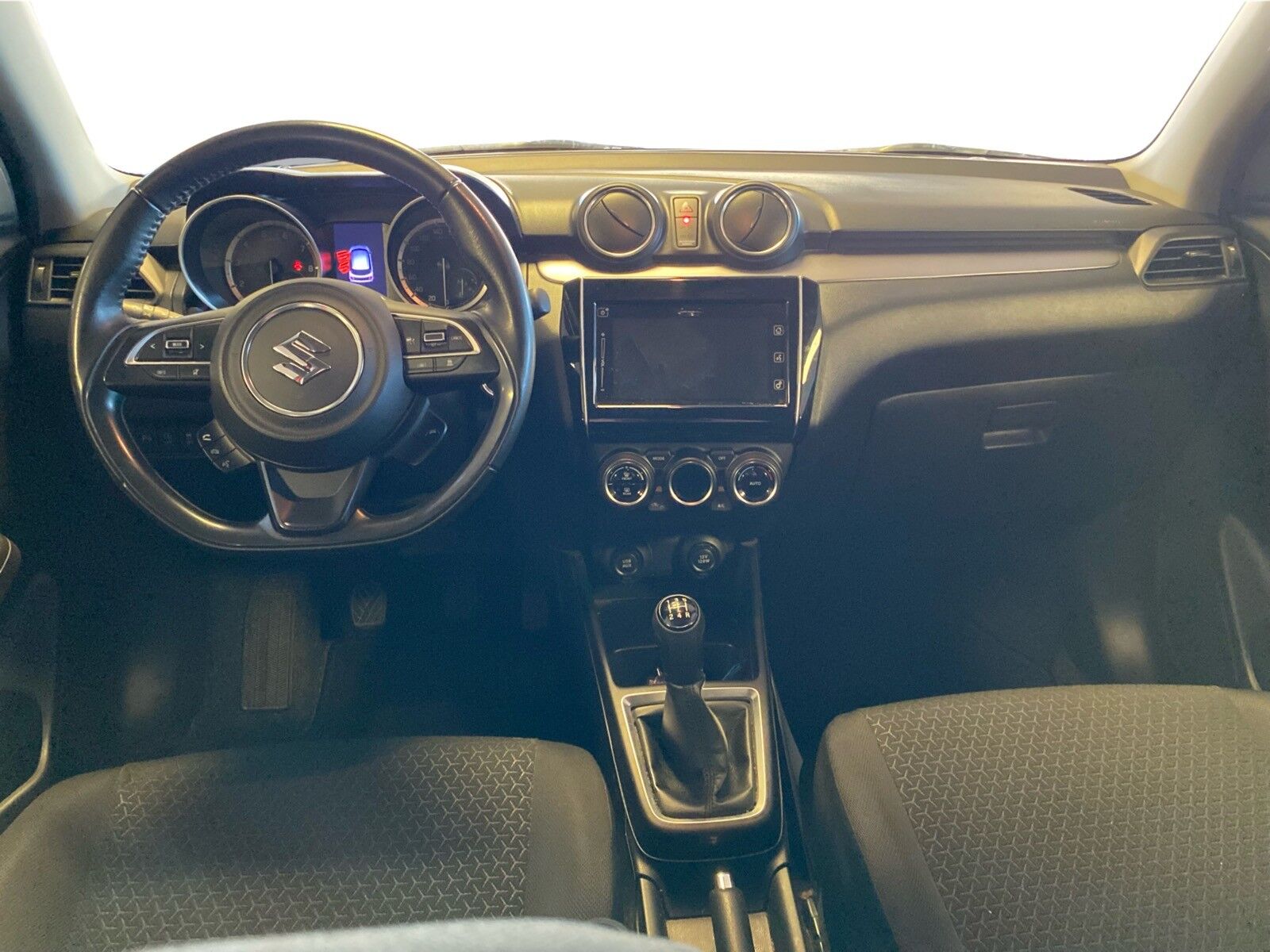 Billede af Suzuki Swift 1,2 Dualjet  Mild hybrid Exclusive AEB SKY 83HK 5d