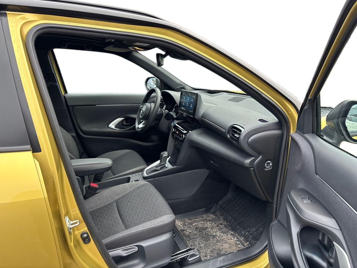 Billede af Toyota Yaris Cross 1,5 Hybrid Style Bi-tone Technology Plus 116HK 5d Trinl. Gear