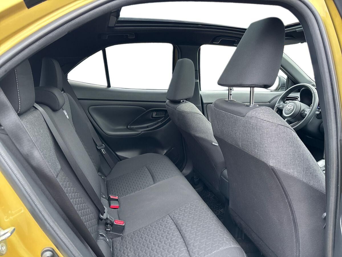 Billede af Toyota Yaris Cross 1,5 Hybrid Style Bi-tone Technology Plus 116HK 5d Trinl. Gear