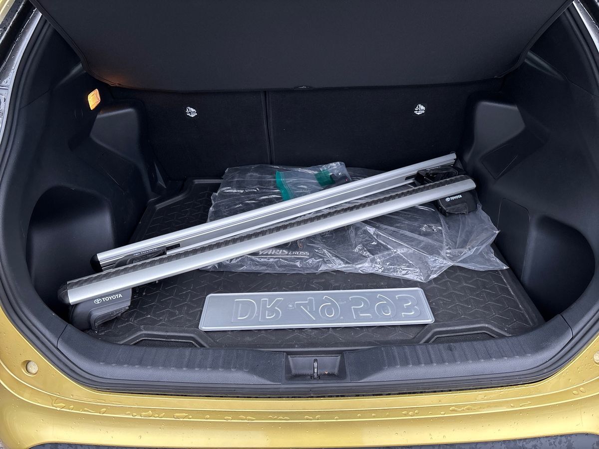 Billede af Toyota Yaris Cross 1,5 Hybrid Style Bi-tone Technology Plus 116HK 5d Trinl. Gear