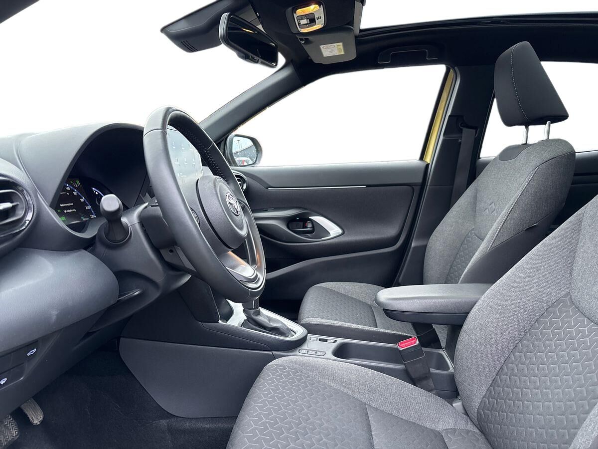 Billede af Toyota Yaris Cross 1,5 Hybrid Style Bi-tone Technology Plus 116HK 5d Trinl. Gear