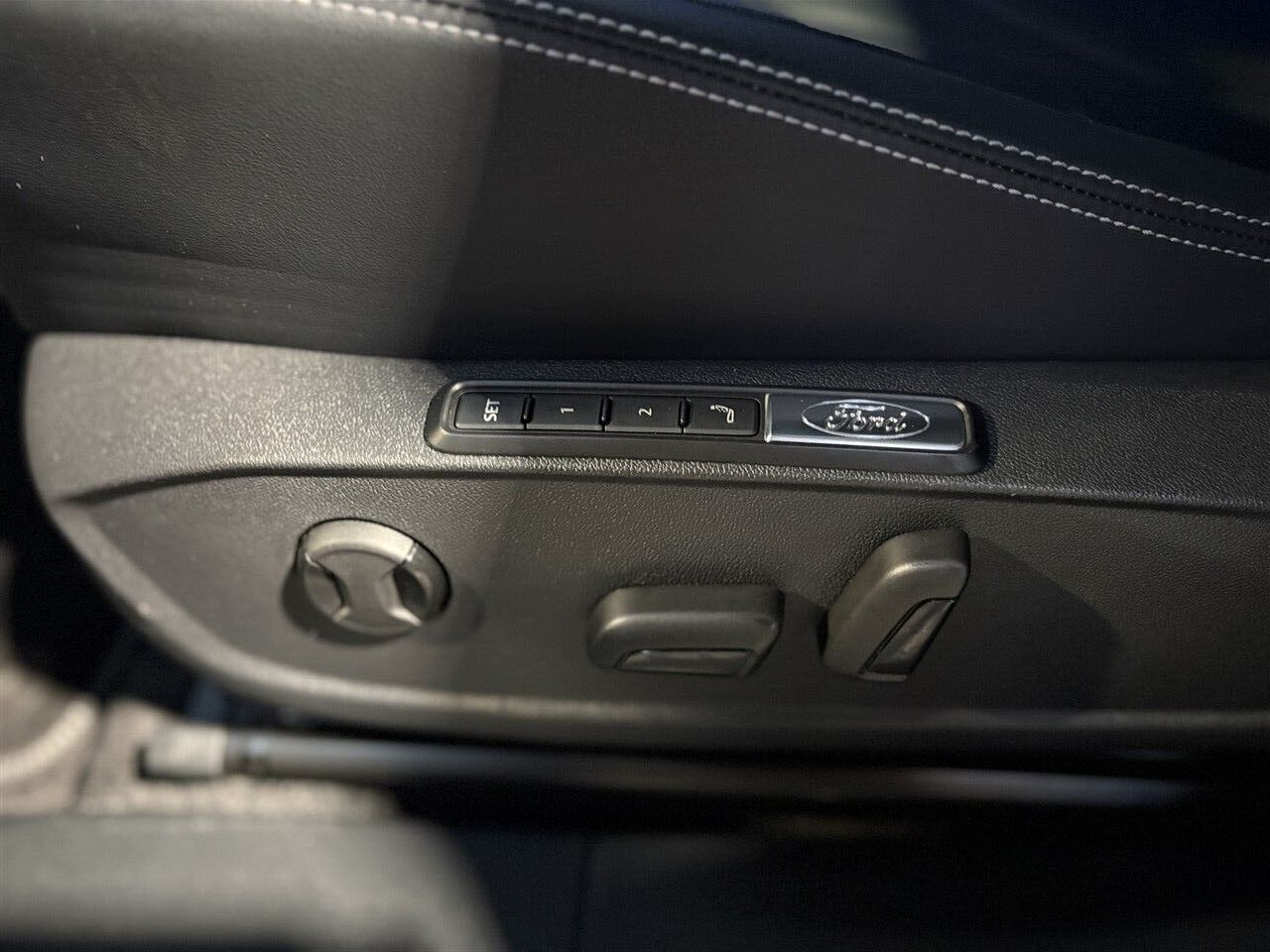 Billede af Ford Explorer EL UR Premium AWD 340HK 5d Aut.