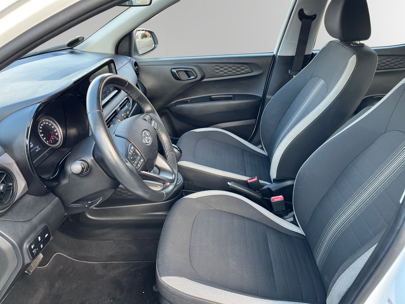 Billede af Hyundai i10 1,0 Advanced AMT 67HK 5d Aut.