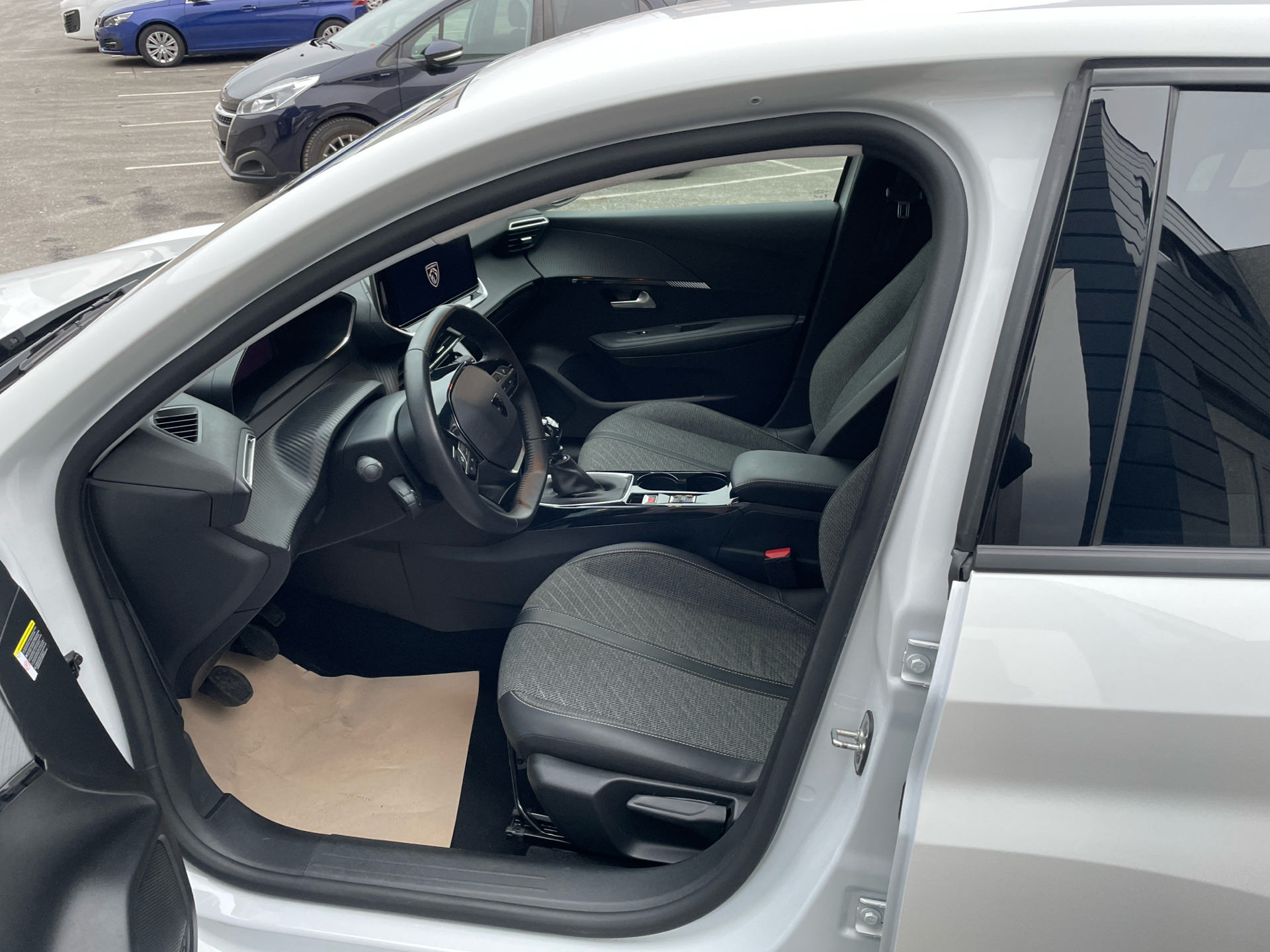 Billede af Peugeot 208 1,2 PureTech Allure+ 100HK 5d 6g