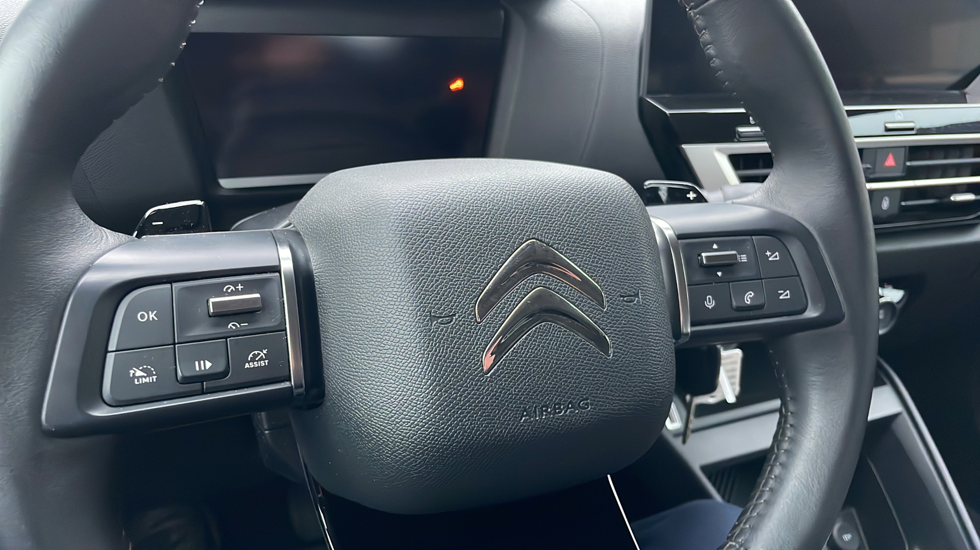 Billede af Citroën C4 1,2 PureTech Iconic EAT8 130HK 5d 8g Aut.