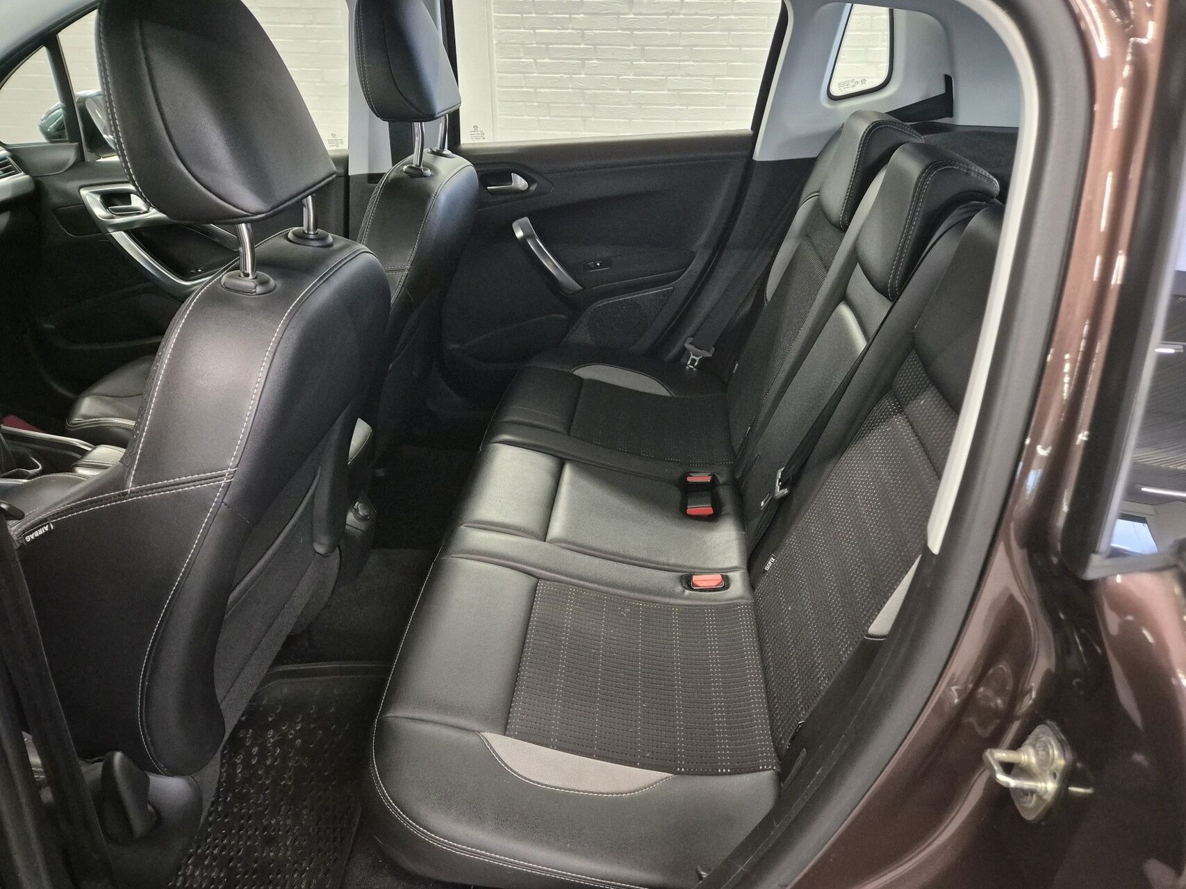 Billede af Peugeot 2008 1,2 VTi Allure 82HK