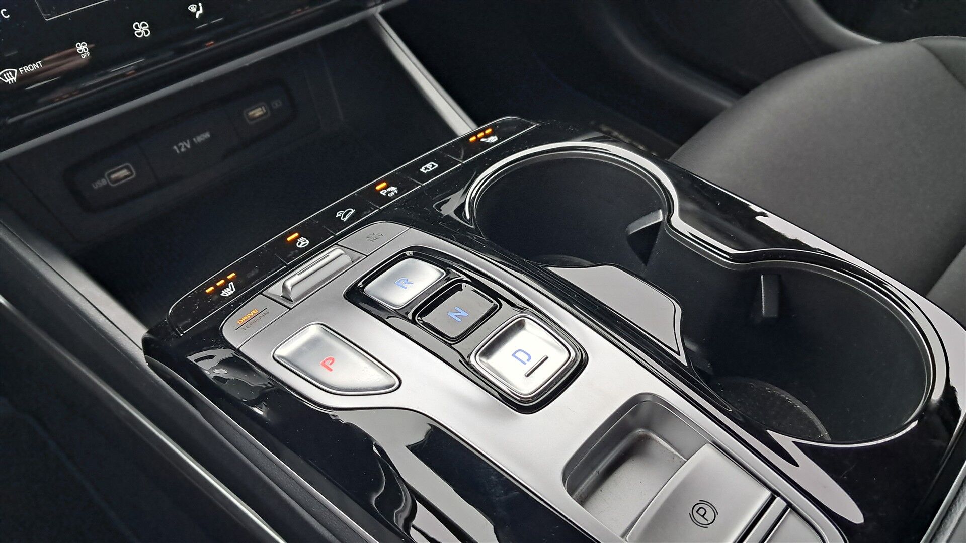 Billede af Hyundai Tucson 1,6 T-GDI  Plugin-hybrid Essential 4WD 265HK 5d 6g Aut.