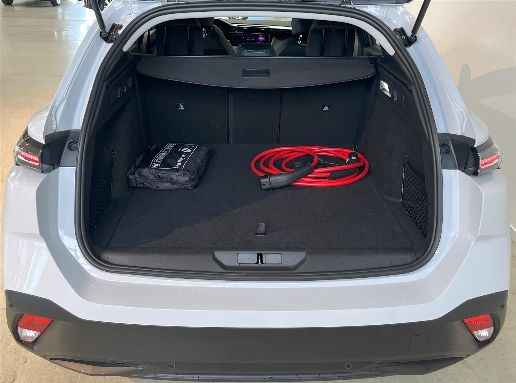 Billede af Peugeot e-308 EL Style 156HK Stc Aut.