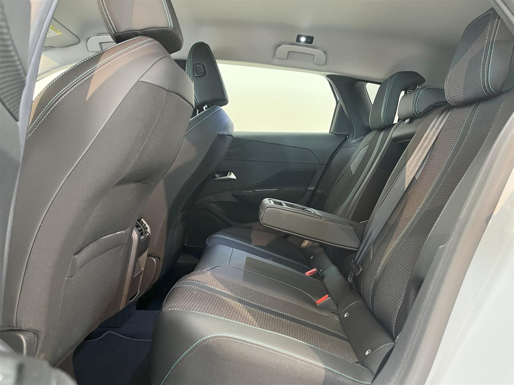 Billede af Peugeot e-308 EL Style 156HK Stc Aut.