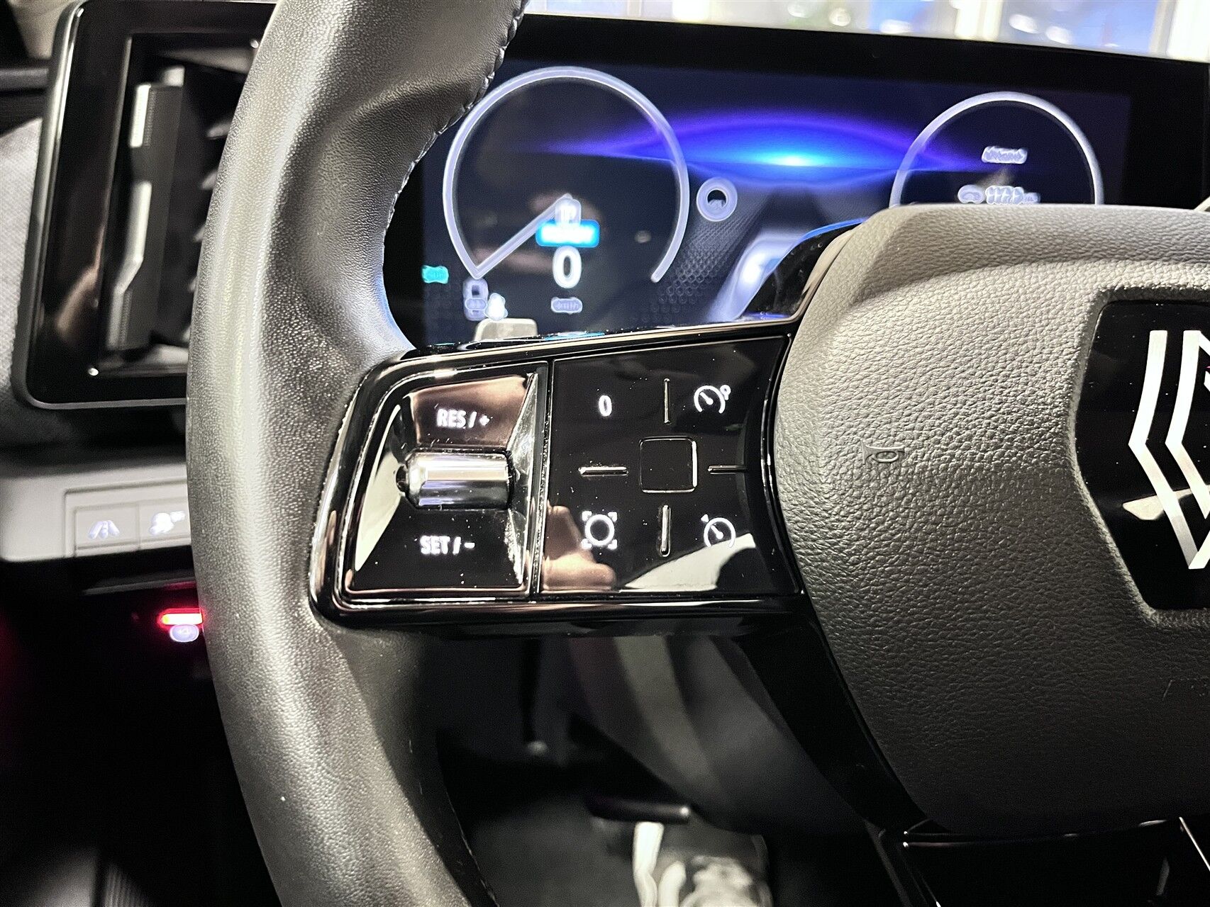 Billede af Renault Mégane E-TECH Equilibre 220HK 5d Aut.