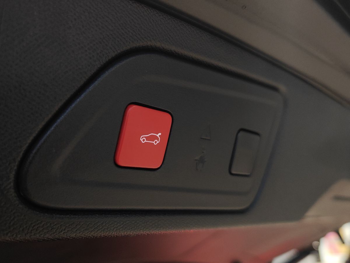 Billede af Citroën C5 Aircross 1,6 Plugin-hybrid Skyline EAT8 225HK 5d 8g Aut.