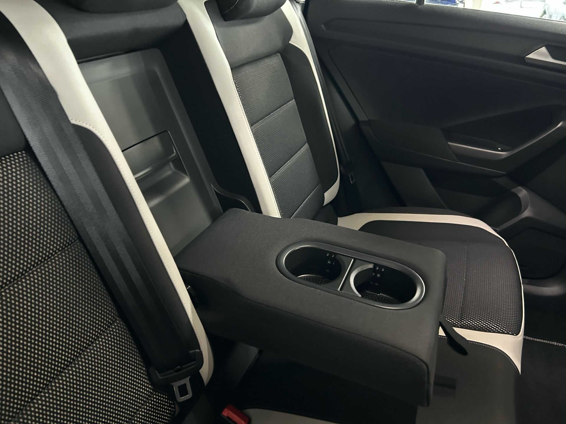 Billede af VW T-Roc 1,5 TSI ACT Sport DSG 150HK 5d 7g Aut.