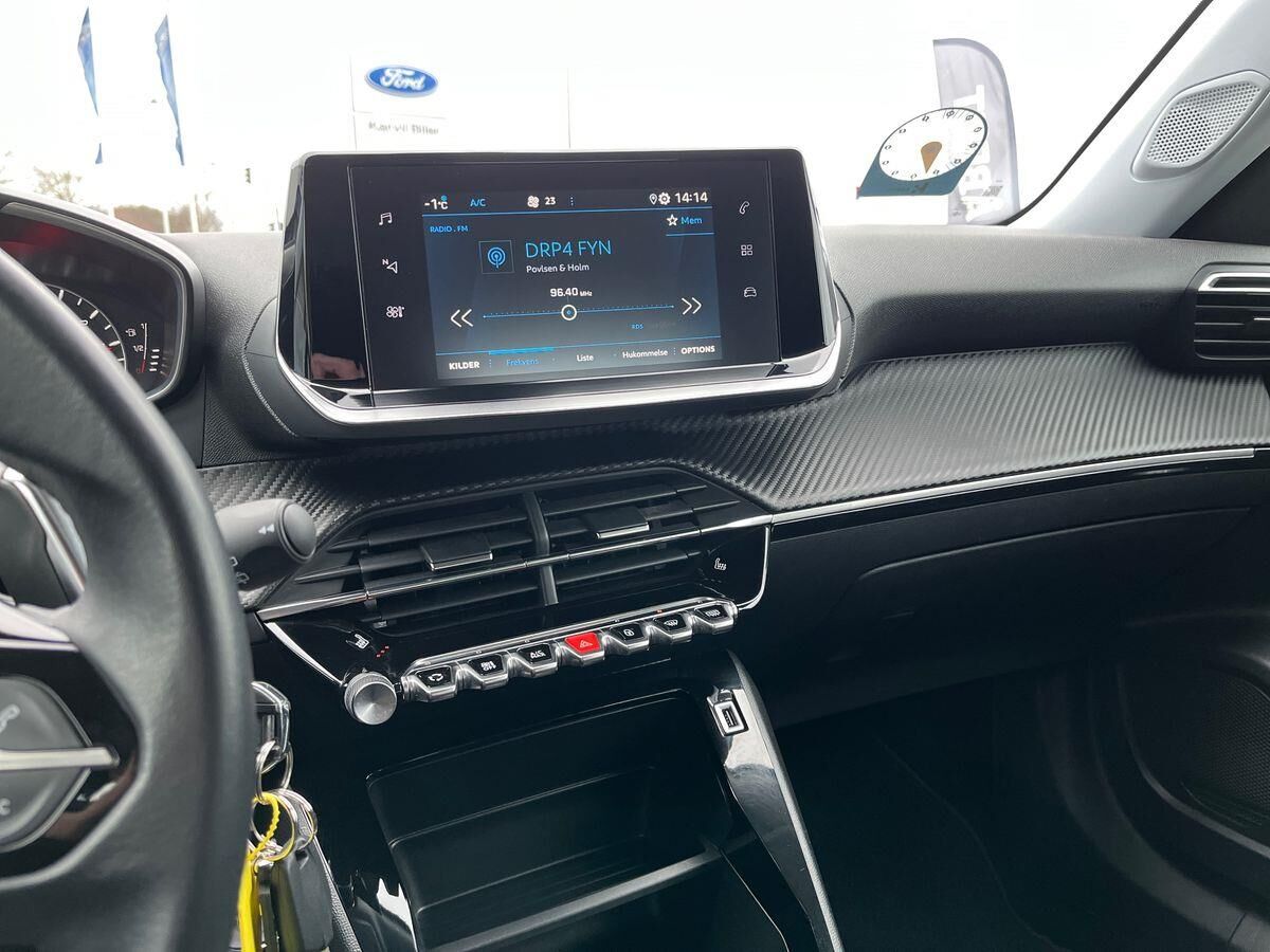 Billede af Peugeot 2008 1,2 PureTech Active Pack EAT8 130HK 5d 8g Aut.