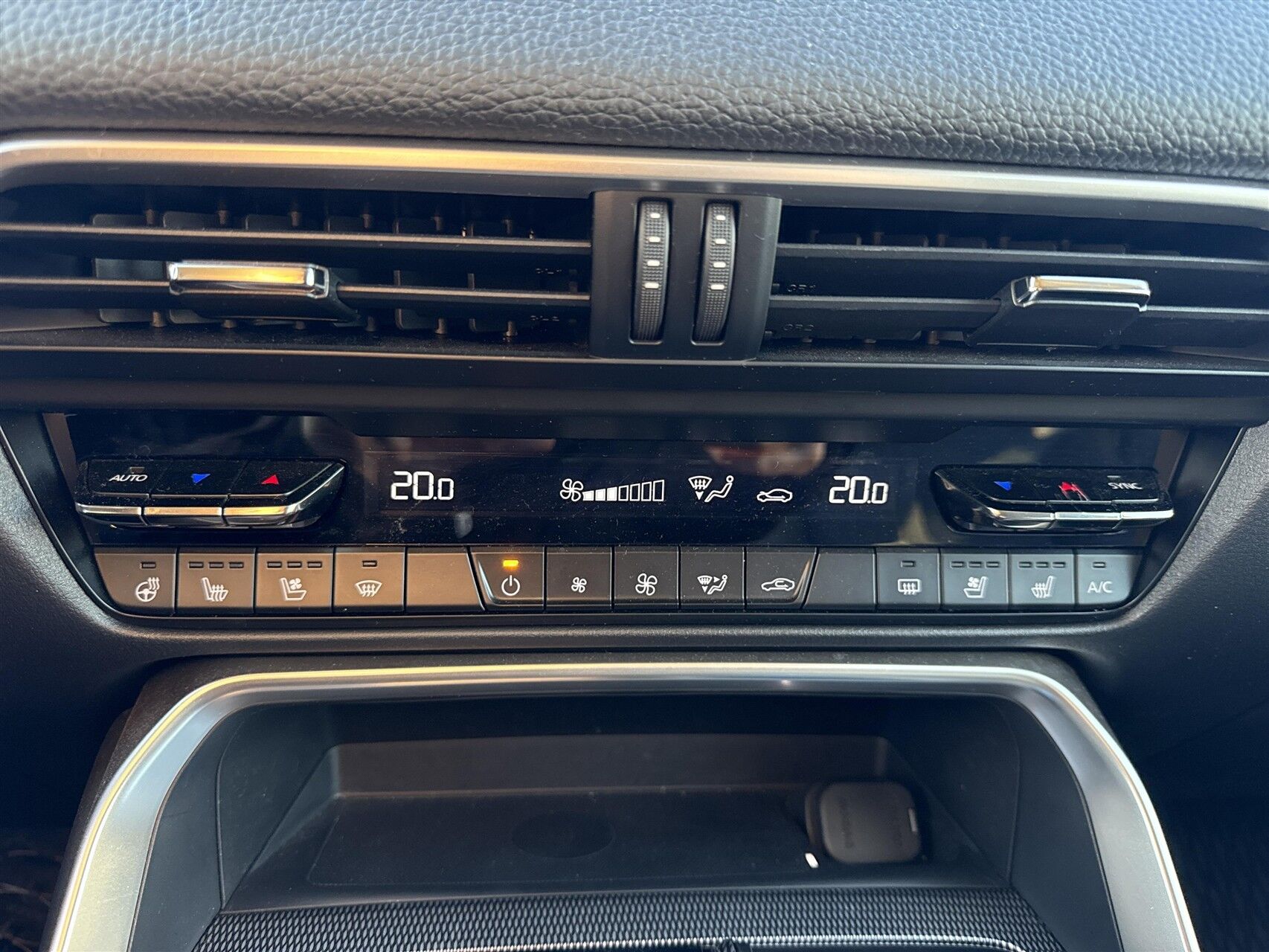 Billede af Mazda CX-60 2,5 e-Skyactiv  Plugin-hybrid Homura AWD 327HK 5d 8g Aut.