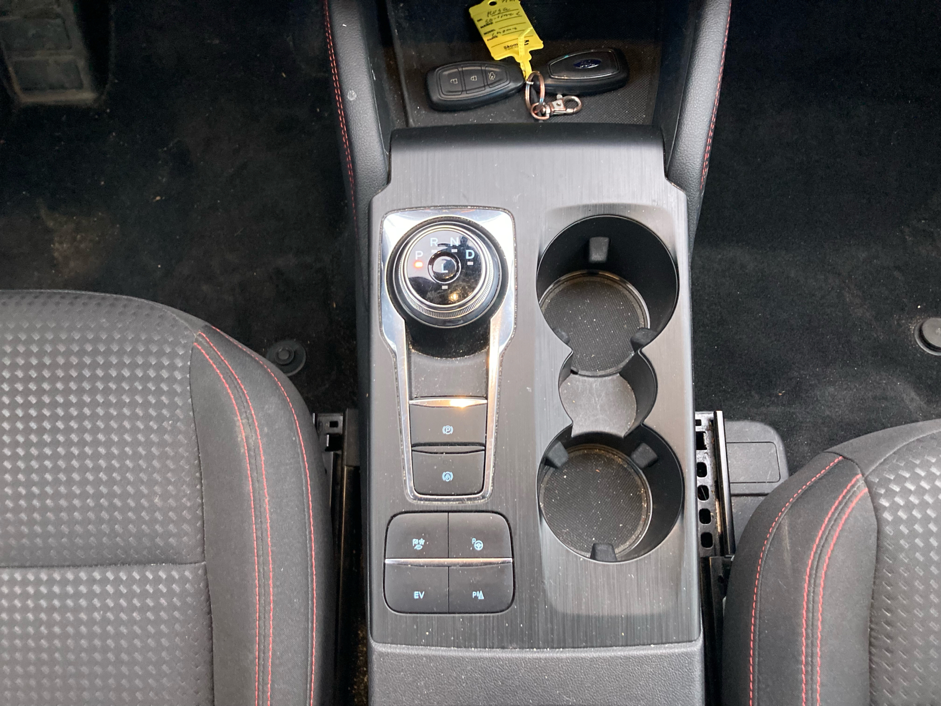 Billede af Ford Kuga 2,5 Plugin-hybrid ST-Line CVT 225HK 5d Trinl. Gear