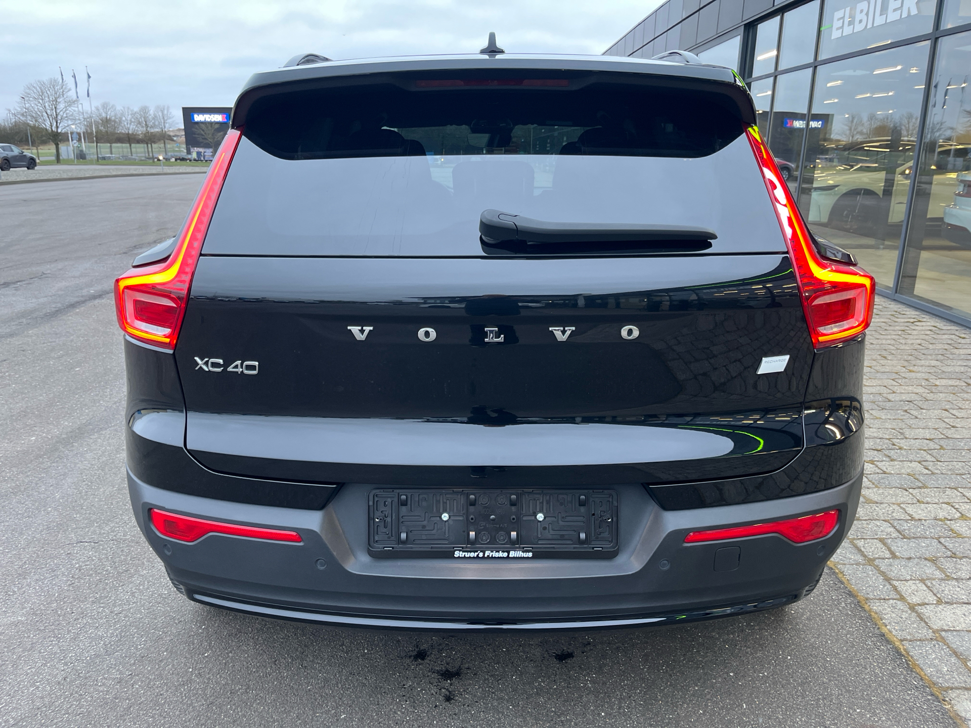 Billede af Volvo XC40 P6 Recharge Core 231HK 5d Aut.