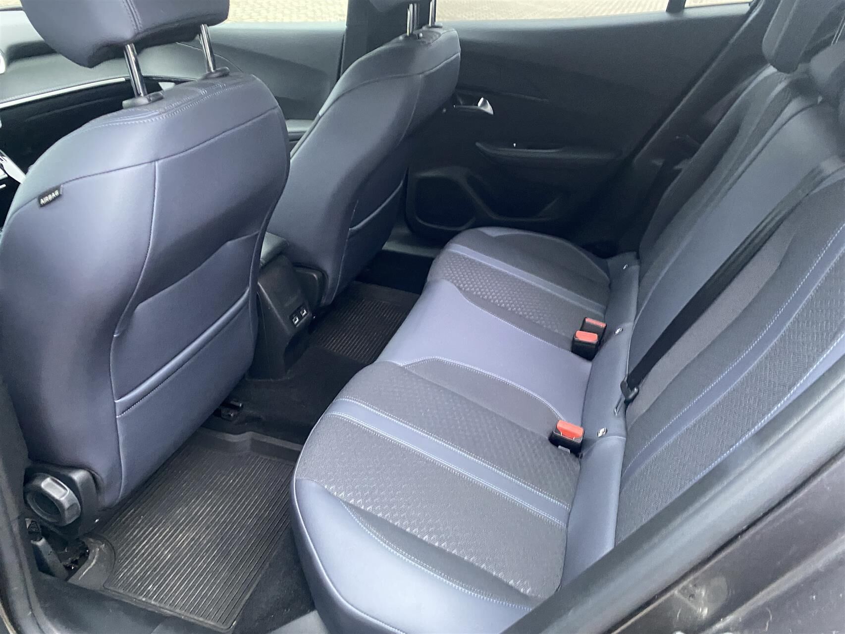 Billede af Peugeot 2008 1,2 PureTech Allure Pack 100HK 5d