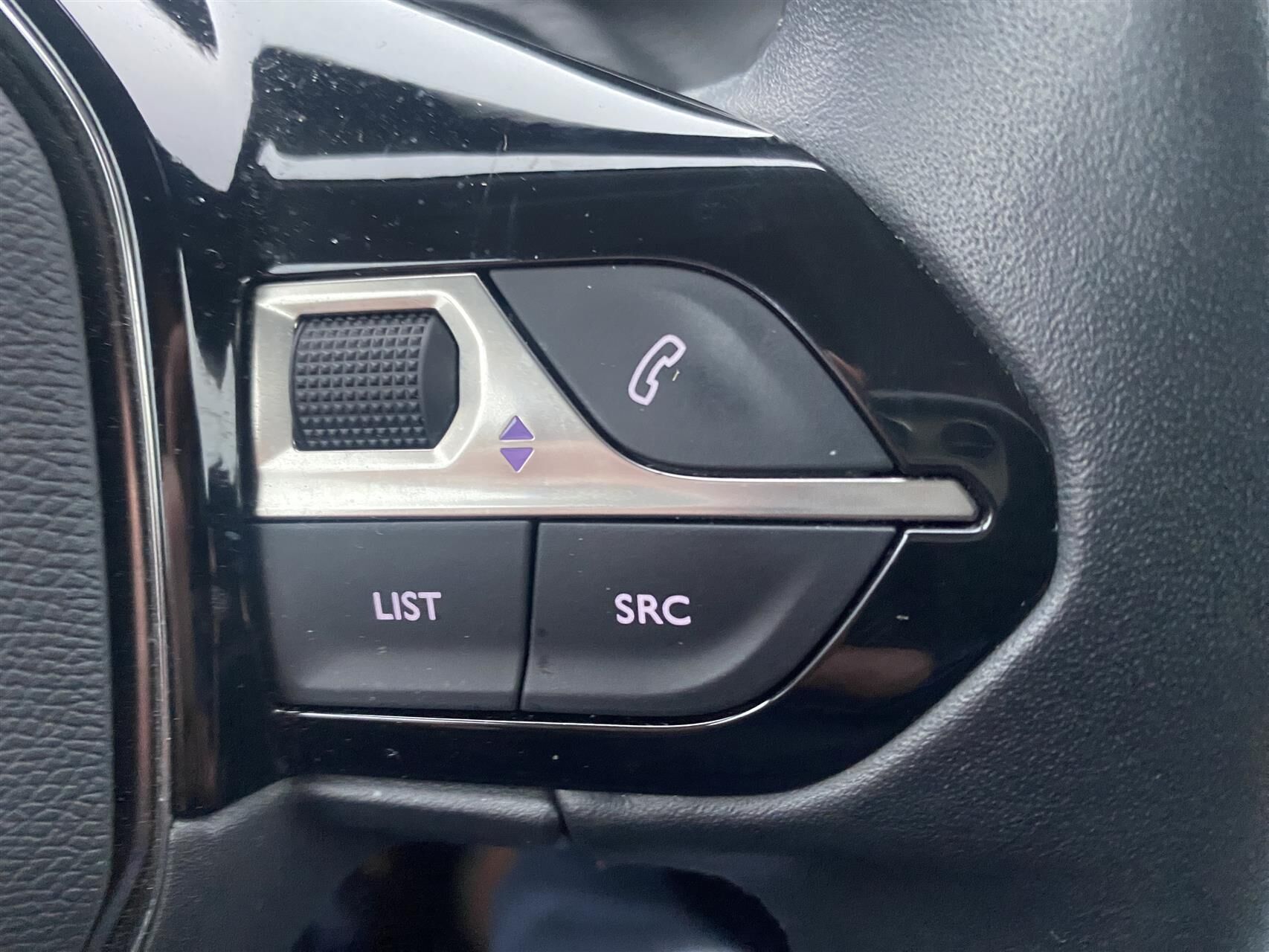 Billede af Peugeot 2008 1,2 PureTech Allure Pack 100HK 5d