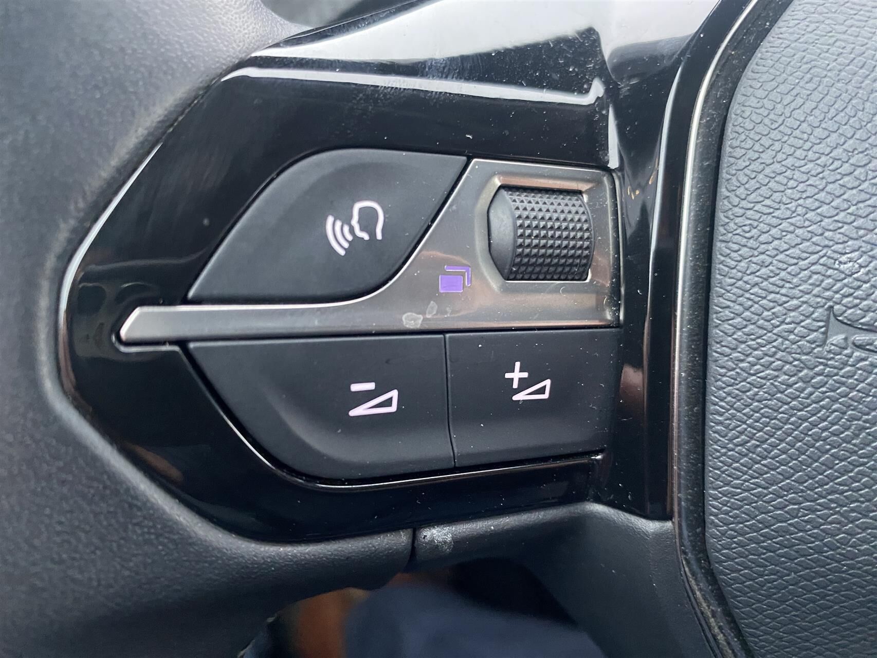 Billede af Peugeot 2008 1,2 PureTech Allure Pack 100HK 5d