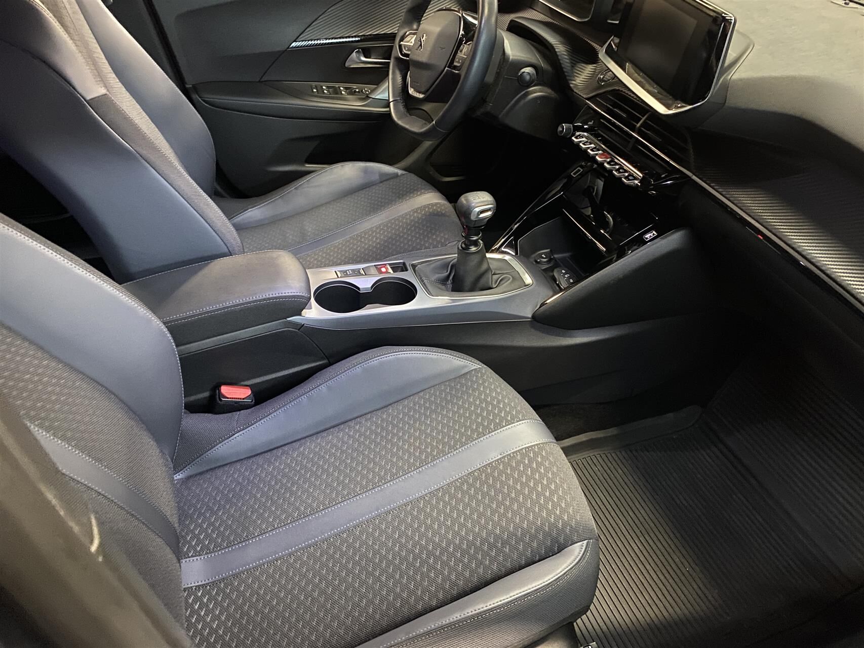 Billede af Peugeot 2008 1,2 PureTech Allure Pack 100HK 5d