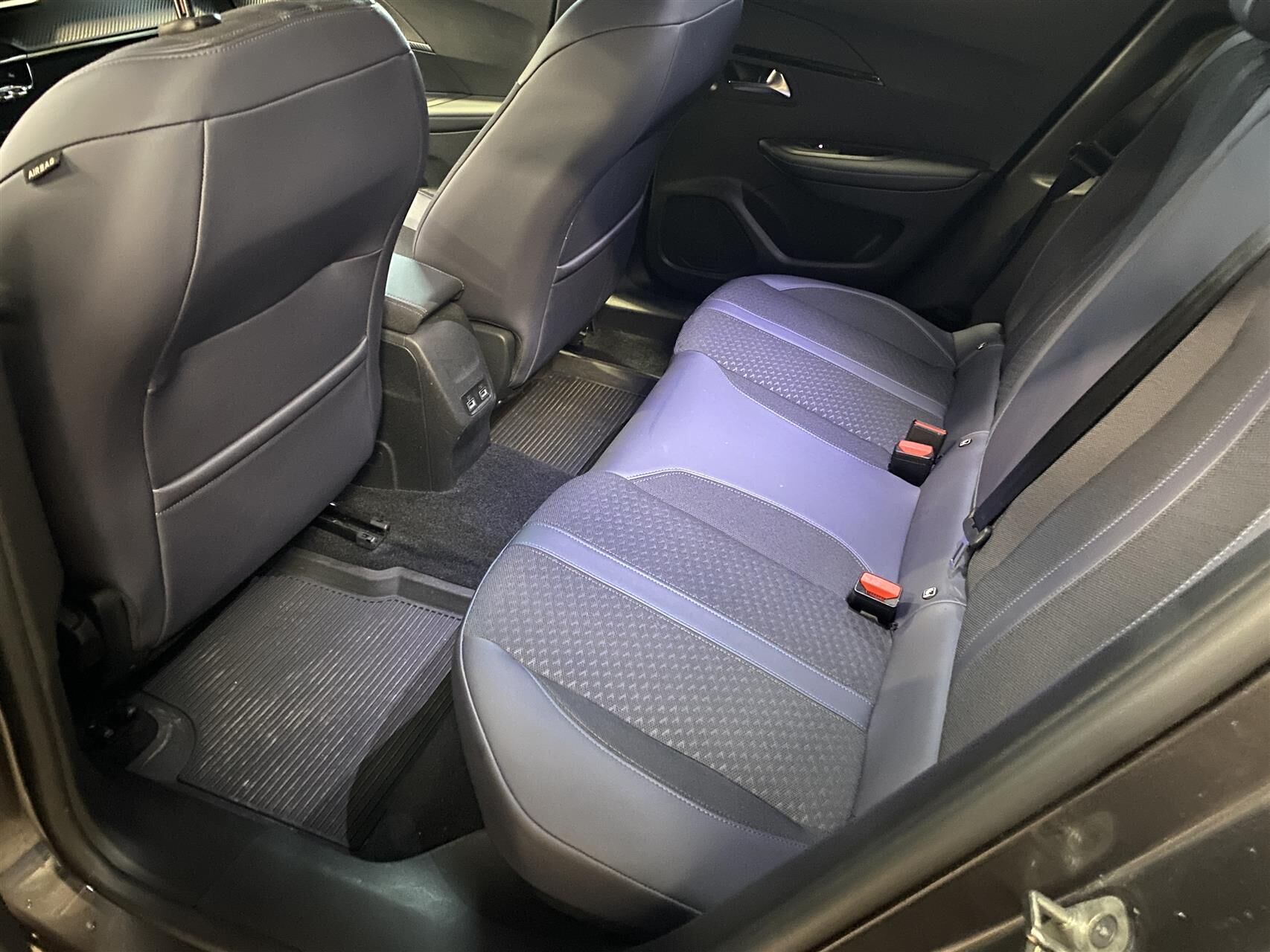 Billede af Peugeot 2008 1,2 PureTech Allure Pack 100HK 5d