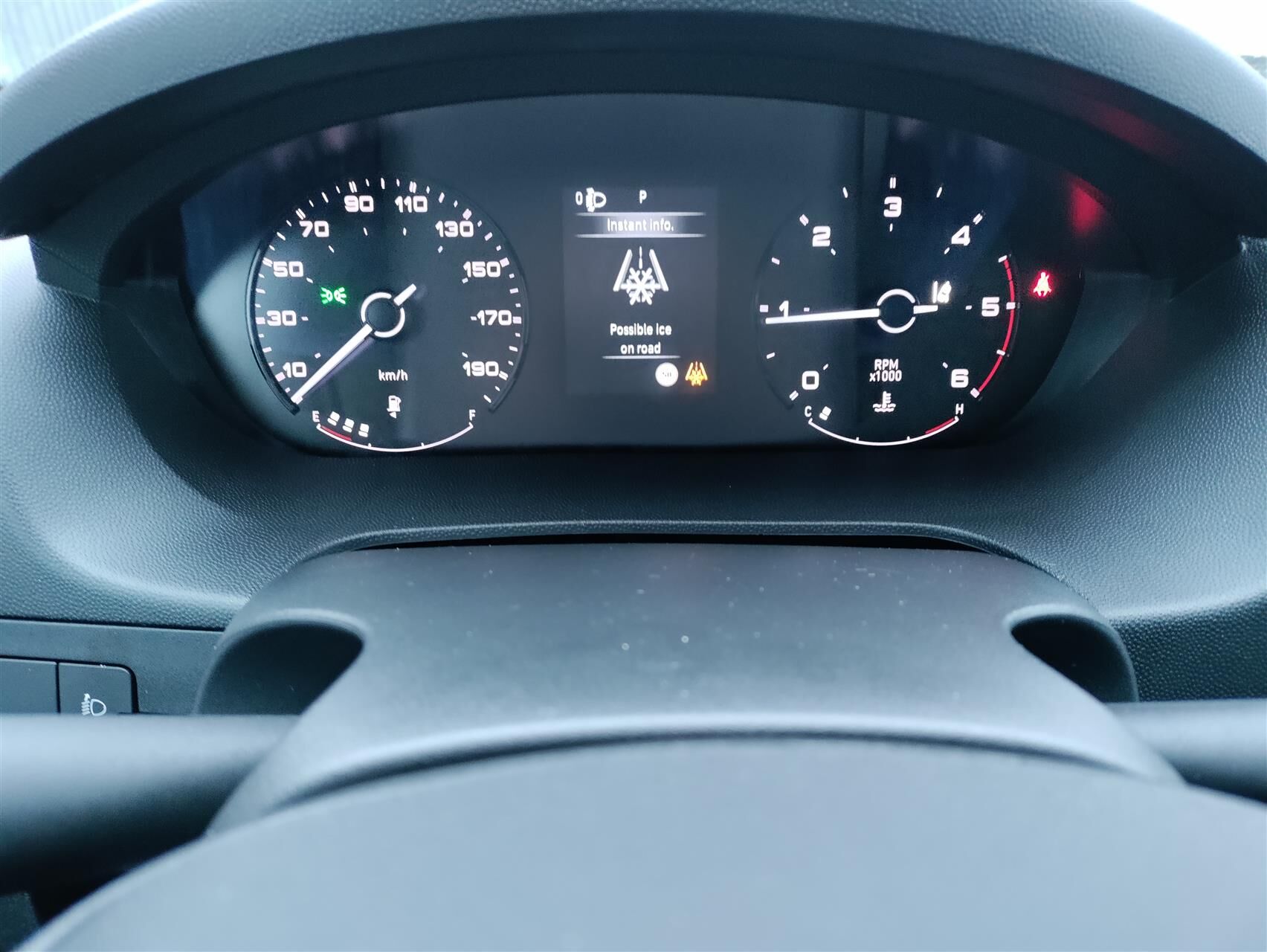 Billede af Peugeot Boxer 435 L2H2 2,2 BlueHDi Premium EAT8 180HK Van 8g Aut.