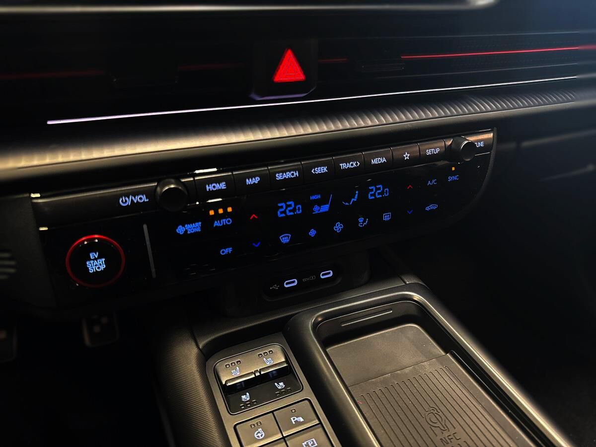 Billede af Hyundai Ioniq 6 Electric 84 kWh N-line+ 4WD 325HK Aut.