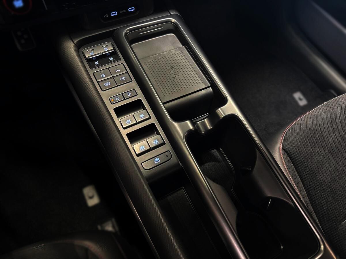 Billede af Hyundai Ioniq 6 Electric 84 kWh N-line+ 4WD 325HK Aut.