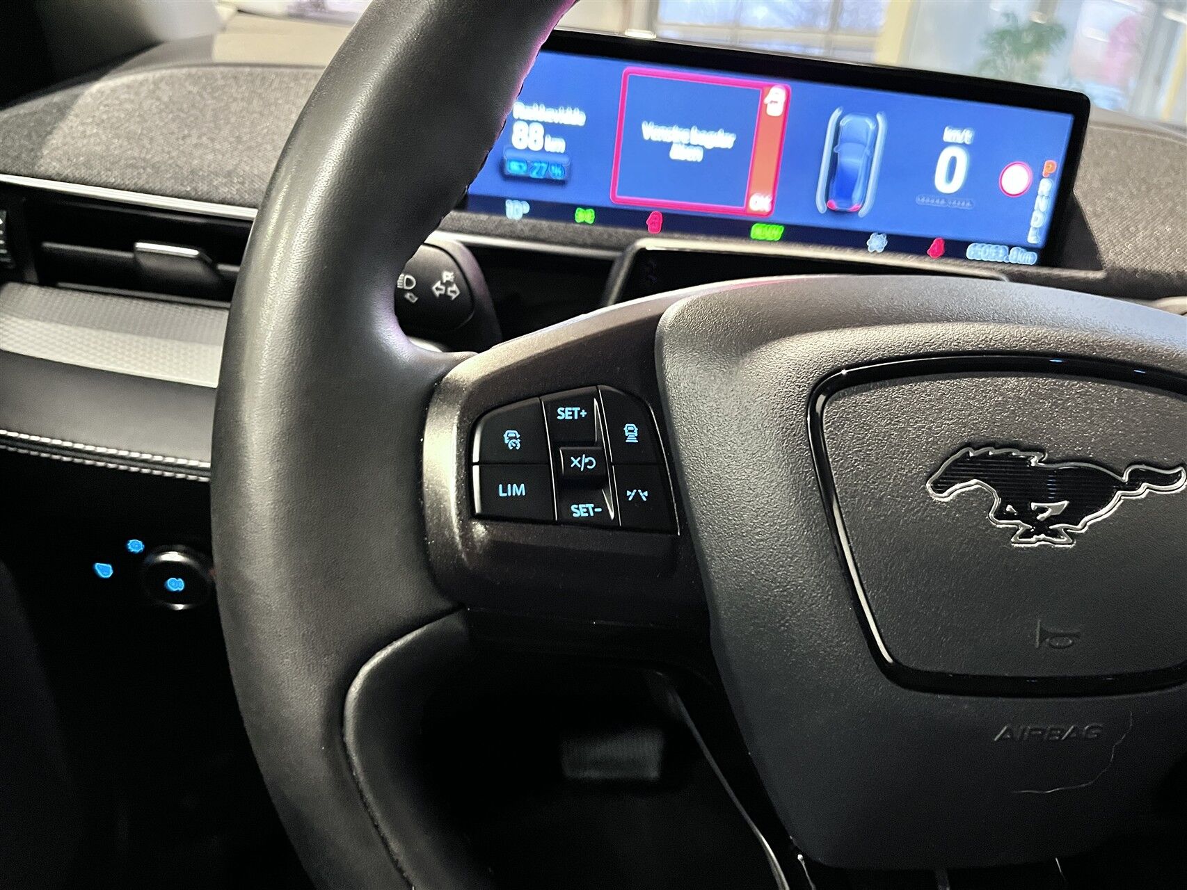 Billede af Ford Mustang Mach-E EL UR Premium 294HK 5d Aut.