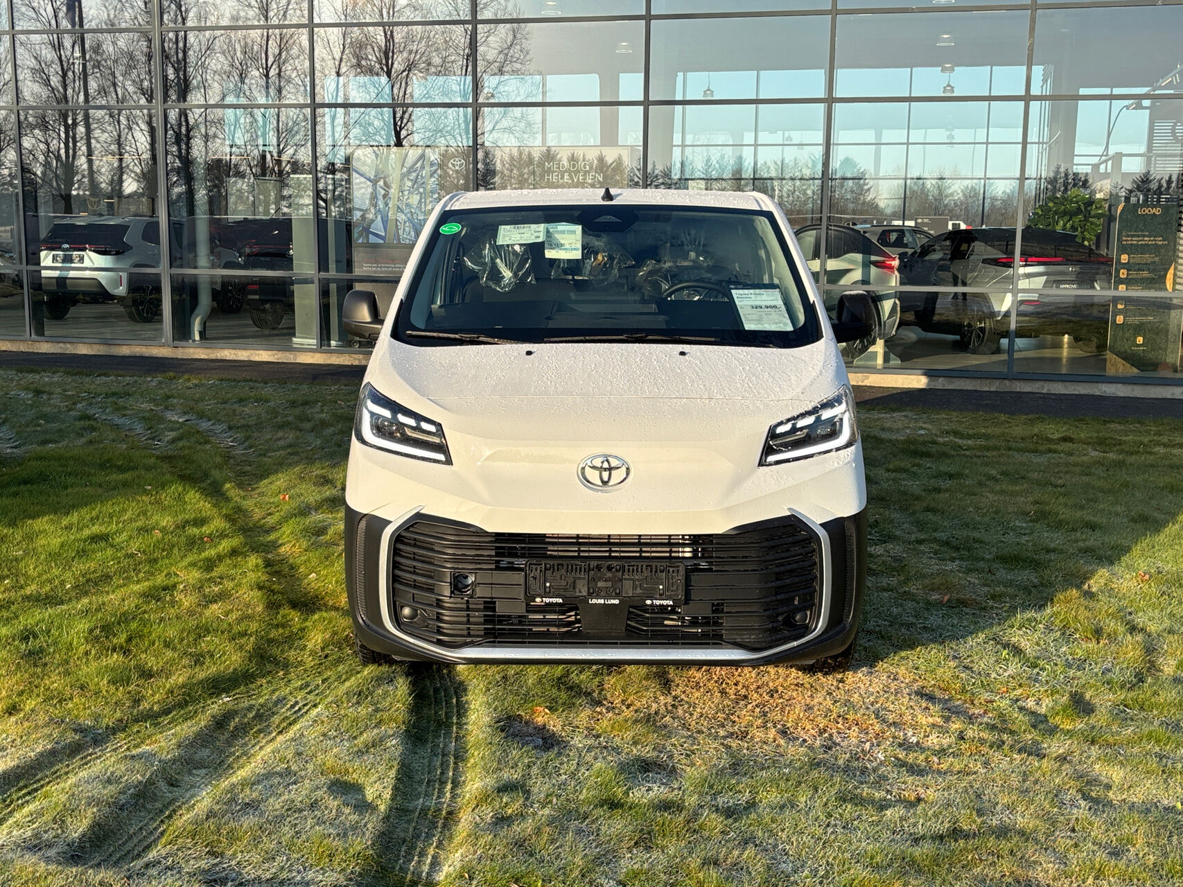 Billede af Toyota Proace Electric Long EL Comfort Master To Skydedør 136HK Van Aut.