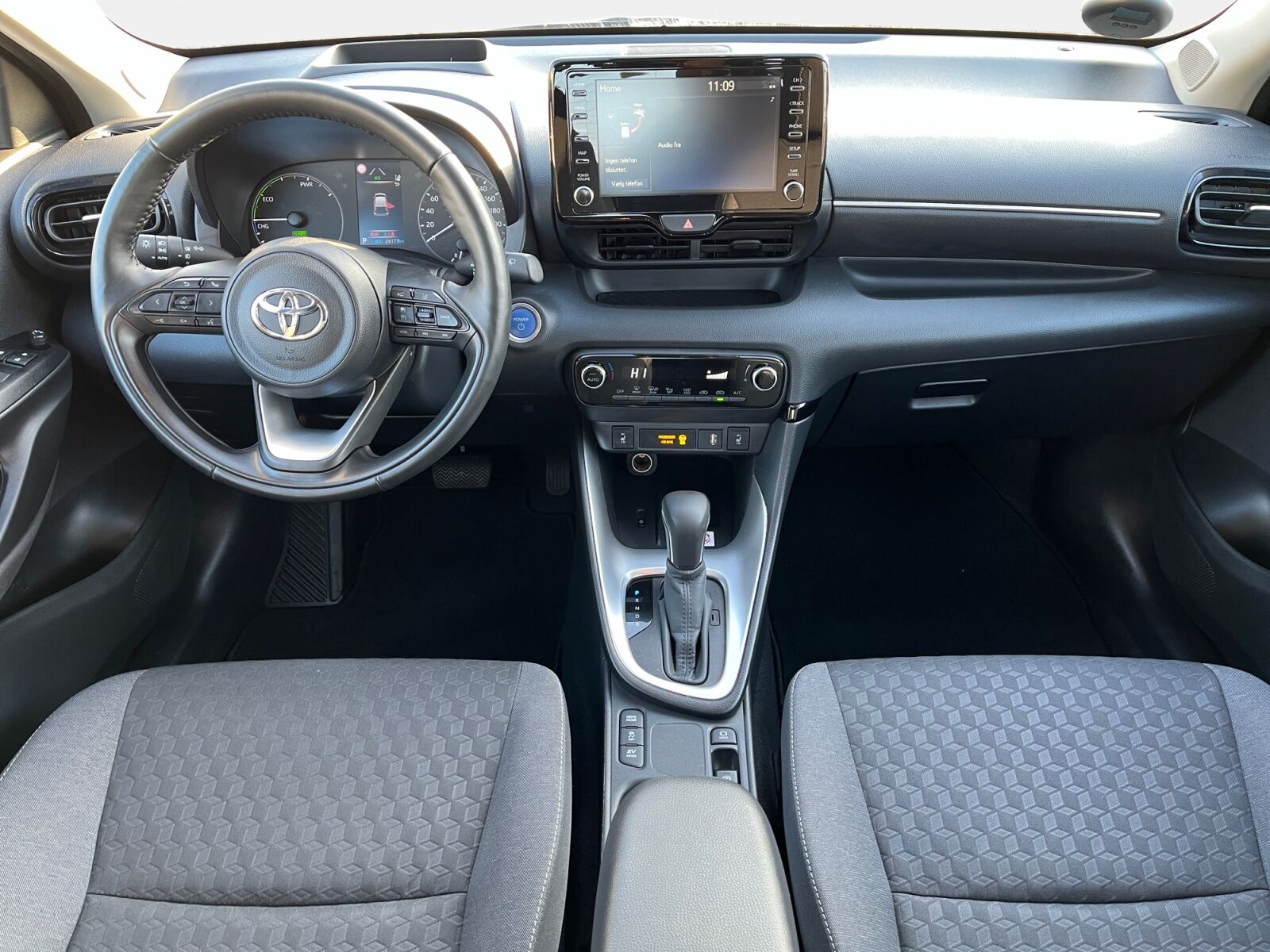 Billede af Toyota Yaris 1,5 Hybrid Active Technology Plus 116HK 5d Trinl. Gear