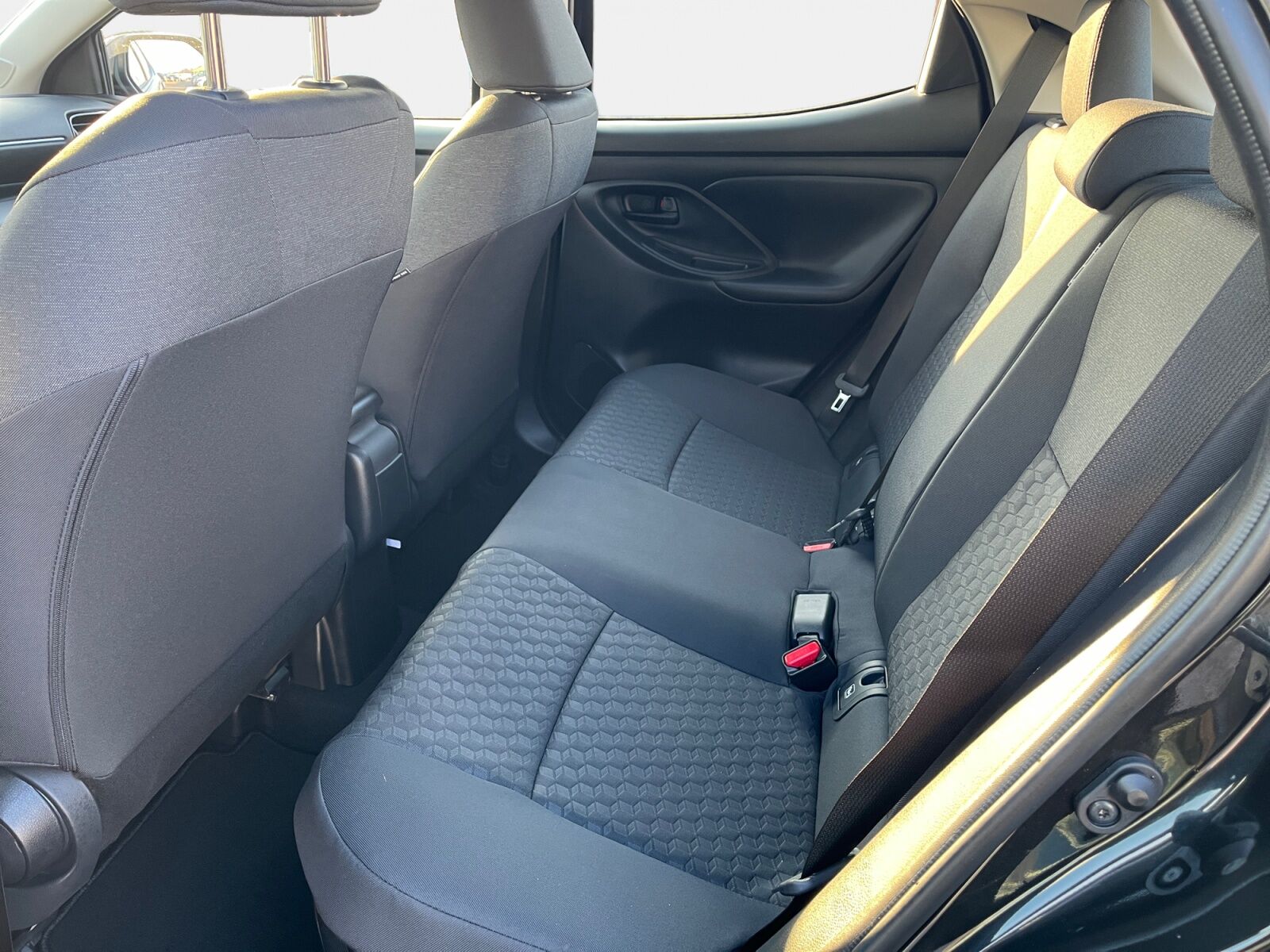 Billede af Toyota Yaris 1,5 Hybrid Active Technology Plus 116HK 5d Trinl. Gear