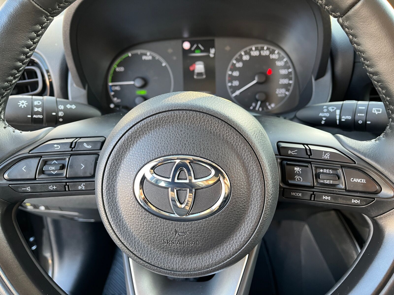 Billede af Toyota Yaris 1,5 Hybrid Active Technology Plus 116HK 5d Trinl. Gear