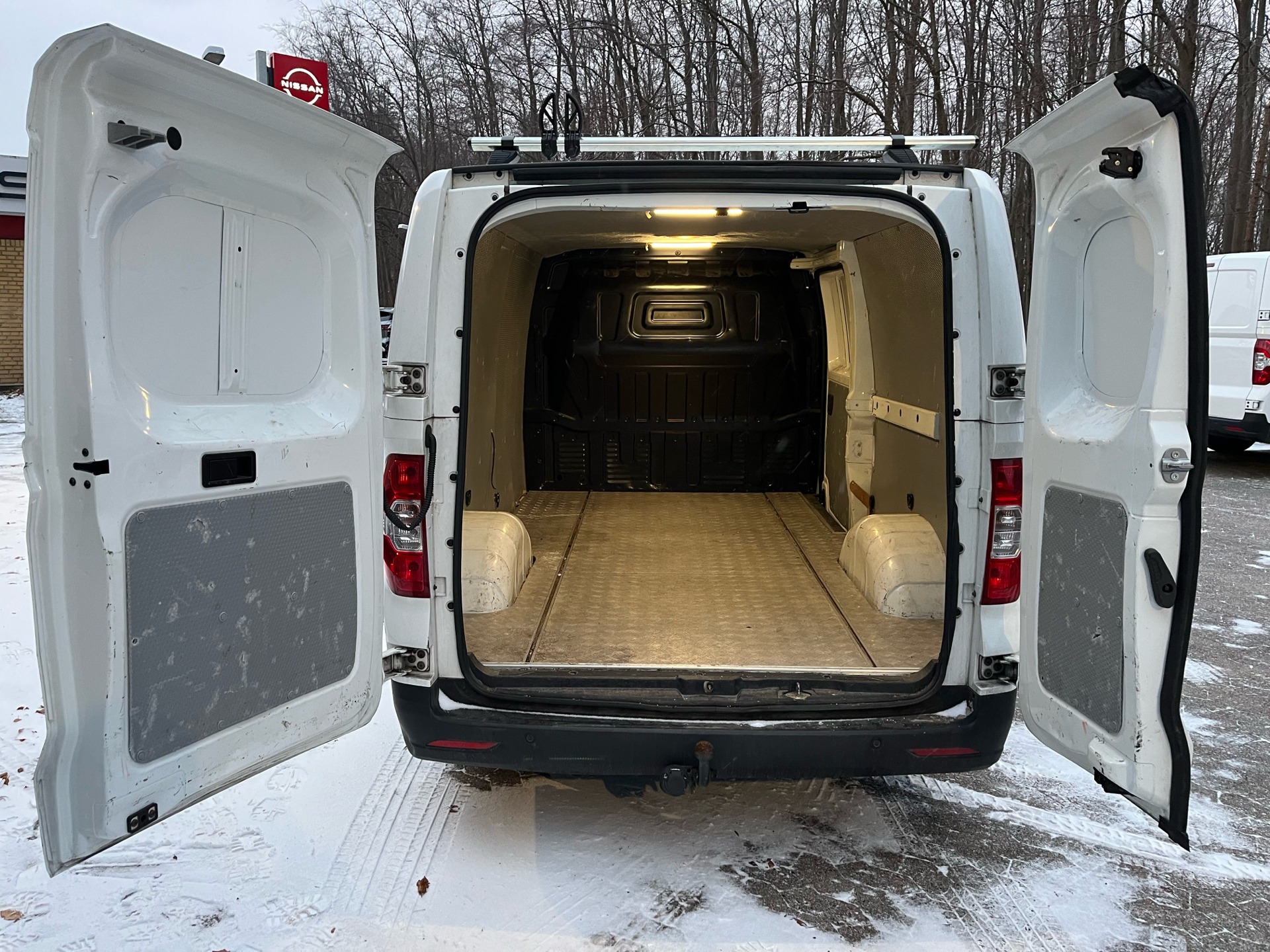 Billede af Maxus e-Deliver 3 6,3m3 52,5 kwh el EL 122HK Van 