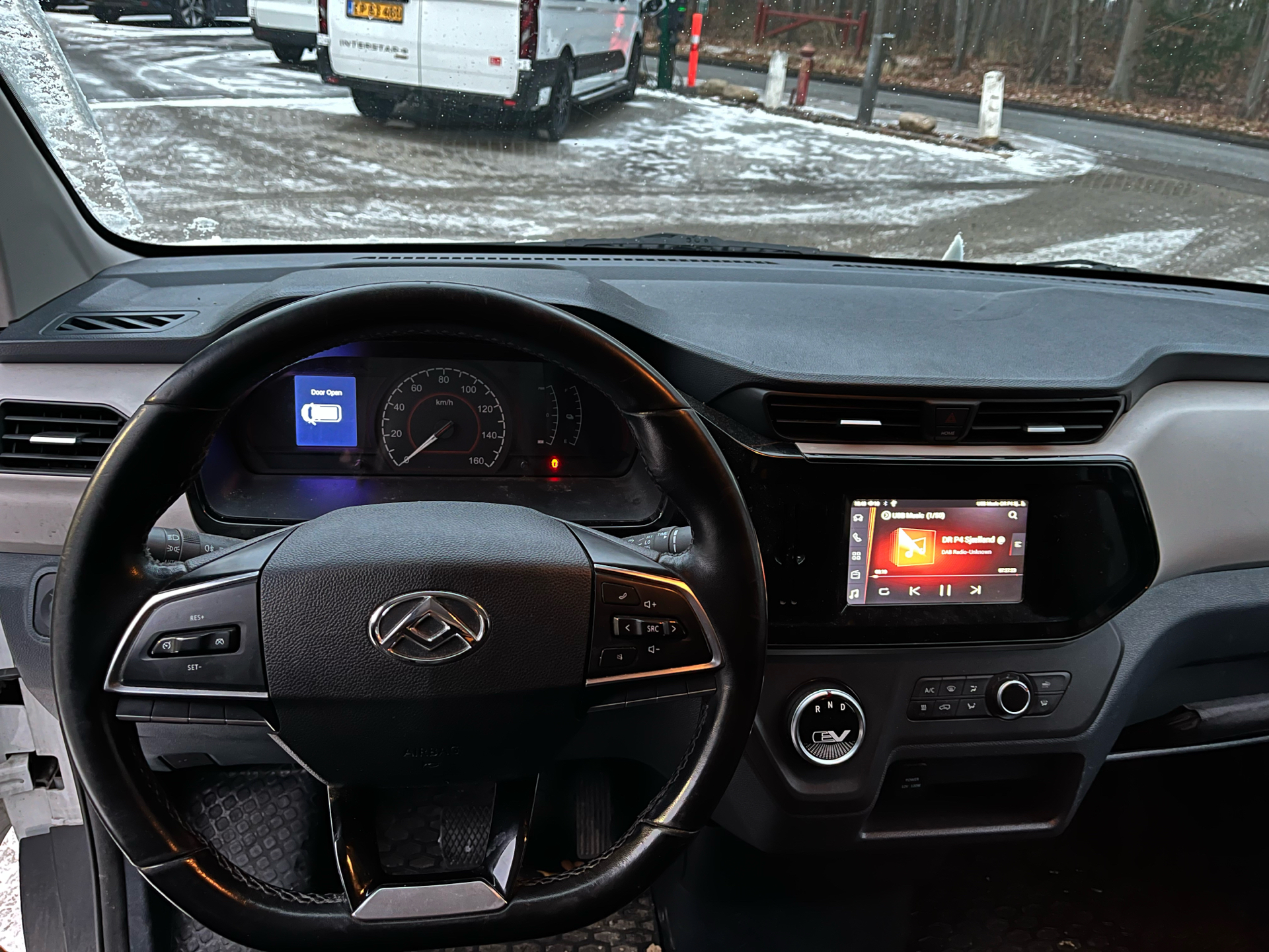 Billede af Maxus e-Deliver 3 6,3m3 52,5 kwh el EL 122HK Van 