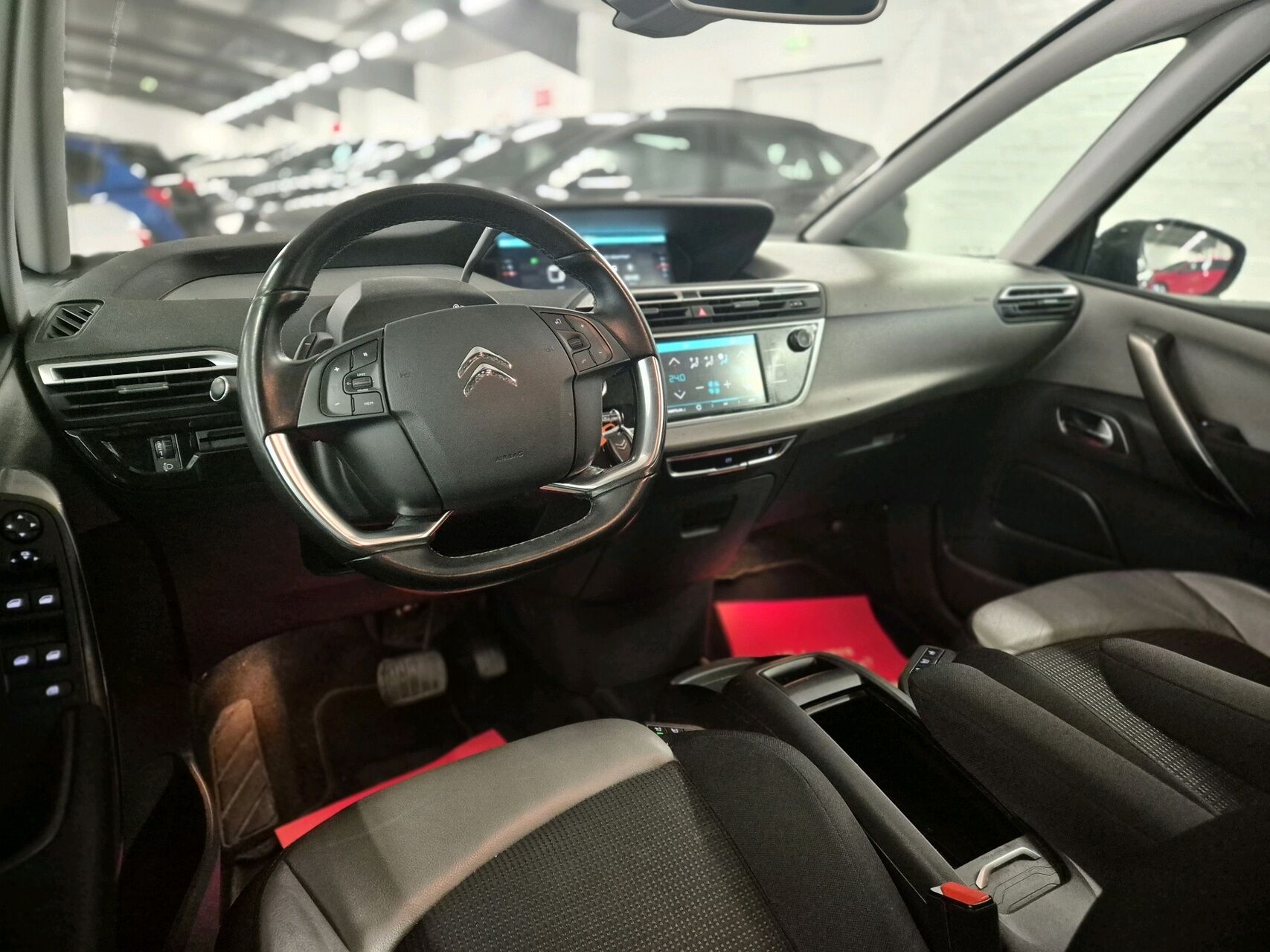 Billede af Citroën Grand C4 SpaceTourer 1,5 Blue HDi VIP EAT8 130HK 8g Aut.