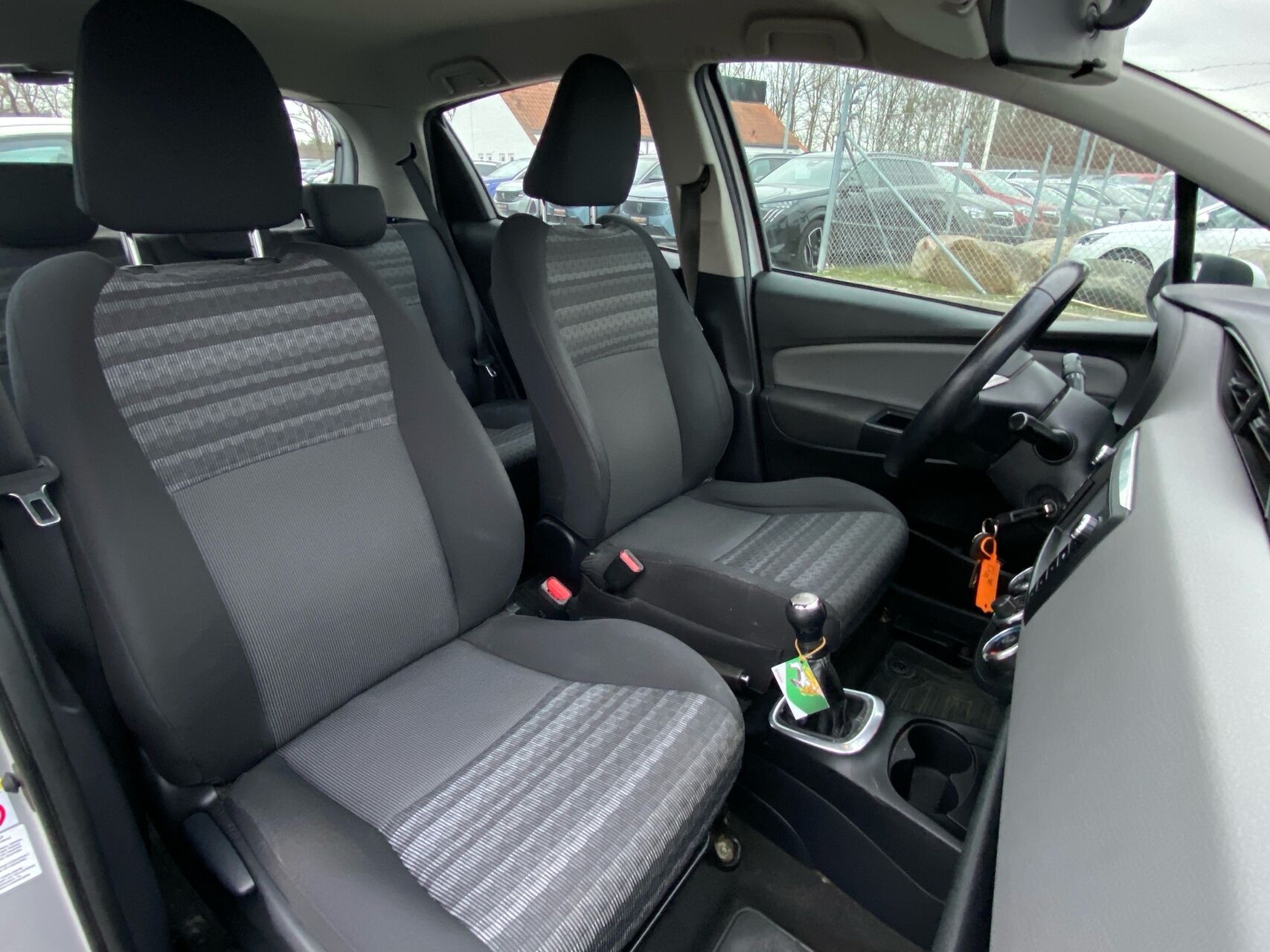 Billede af Toyota Yaris 1,0 VVT-I T2 69HK 5d