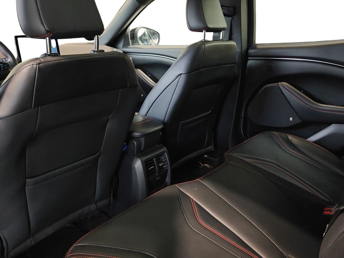 Billede af Ford Mustang Mach-E EL UR AWD 351HK 5d Aut.