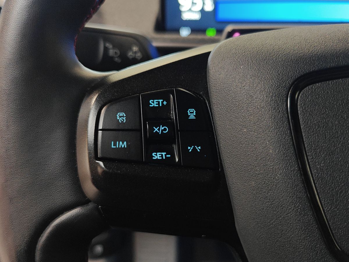 Billede af Ford Mustang Mach-E EL UR AWD 351HK 5d Aut.