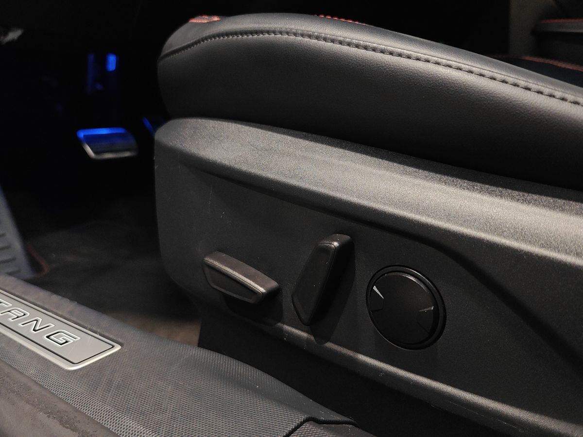 Billede af Ford Mustang Mach-E EL UR AWD 351HK 5d Aut.