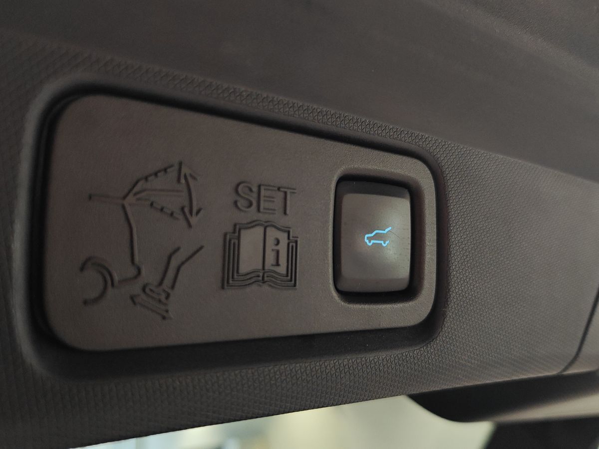 Billede af Ford Mustang Mach-E EL UR AWD 351HK 5d Aut.