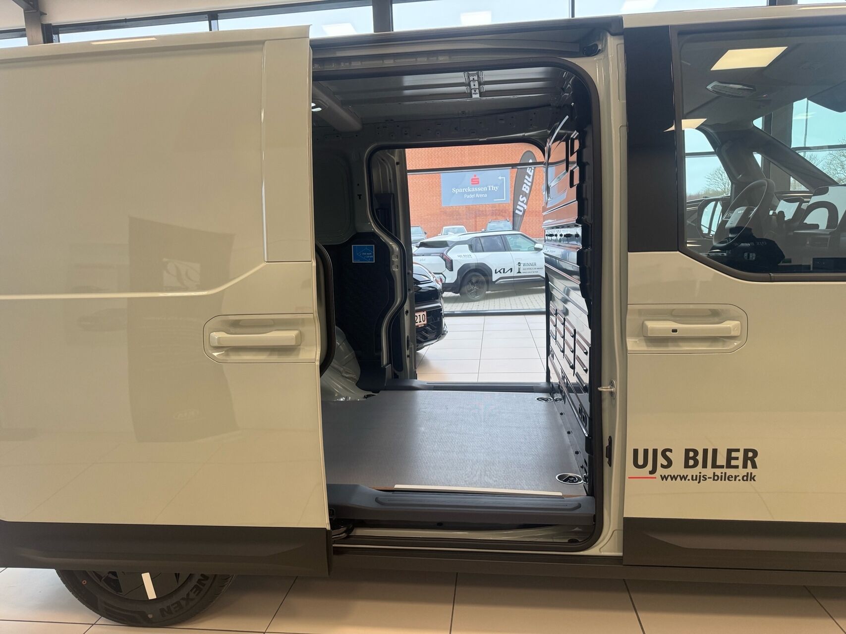Billede af Kia PV5 Cargo L2H1 EL Long Range Work Pro 163HK Van Aut.