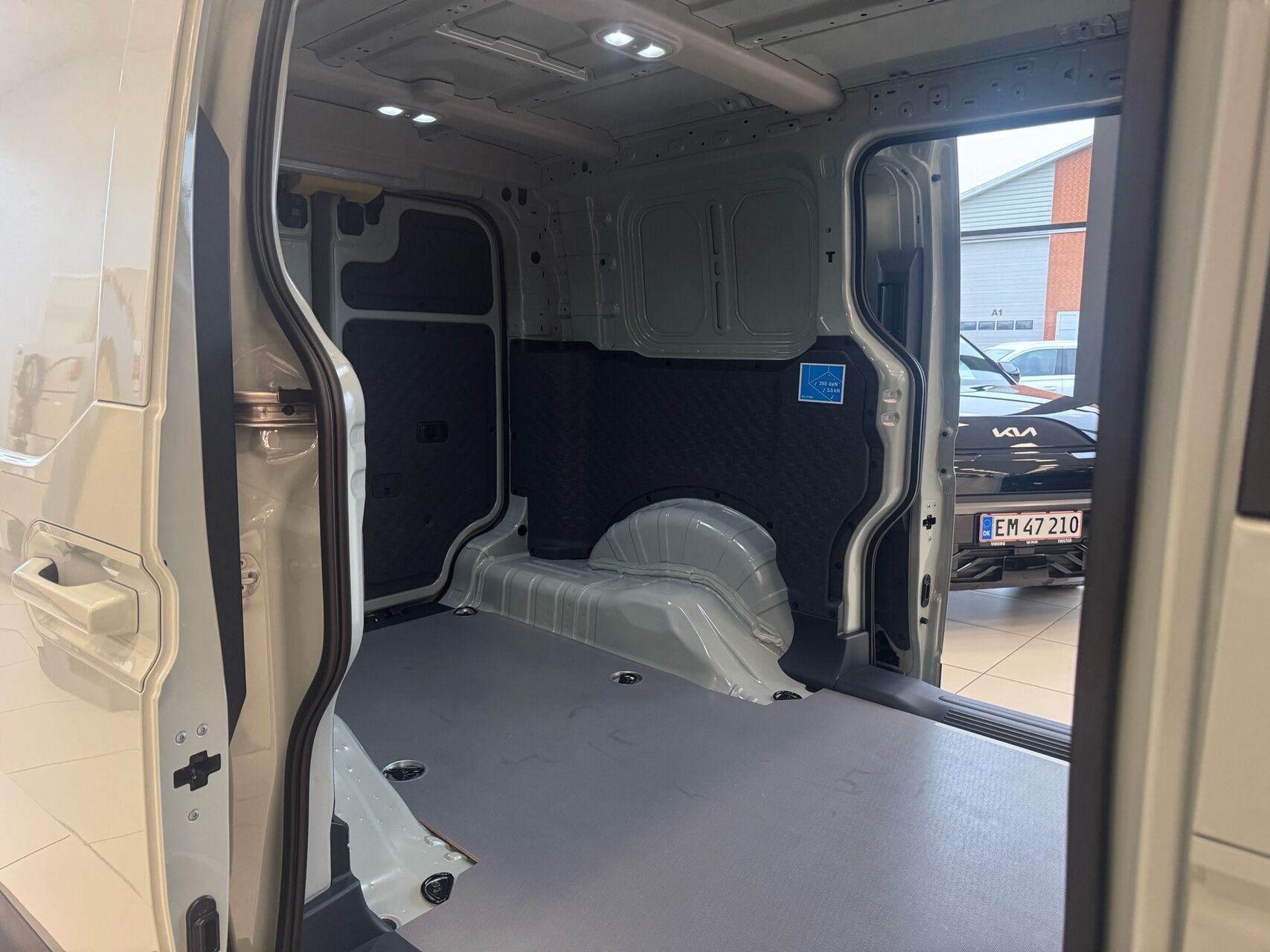 Billede af Kia PV5 Cargo L2H1 EL Long Range Work Pro 163HK Van Aut.