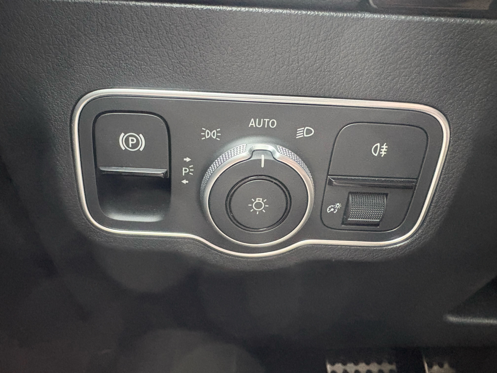 Billede af Mercedes-Benz EQA 250+ EL AMG Edition 190HK 5d Aut.