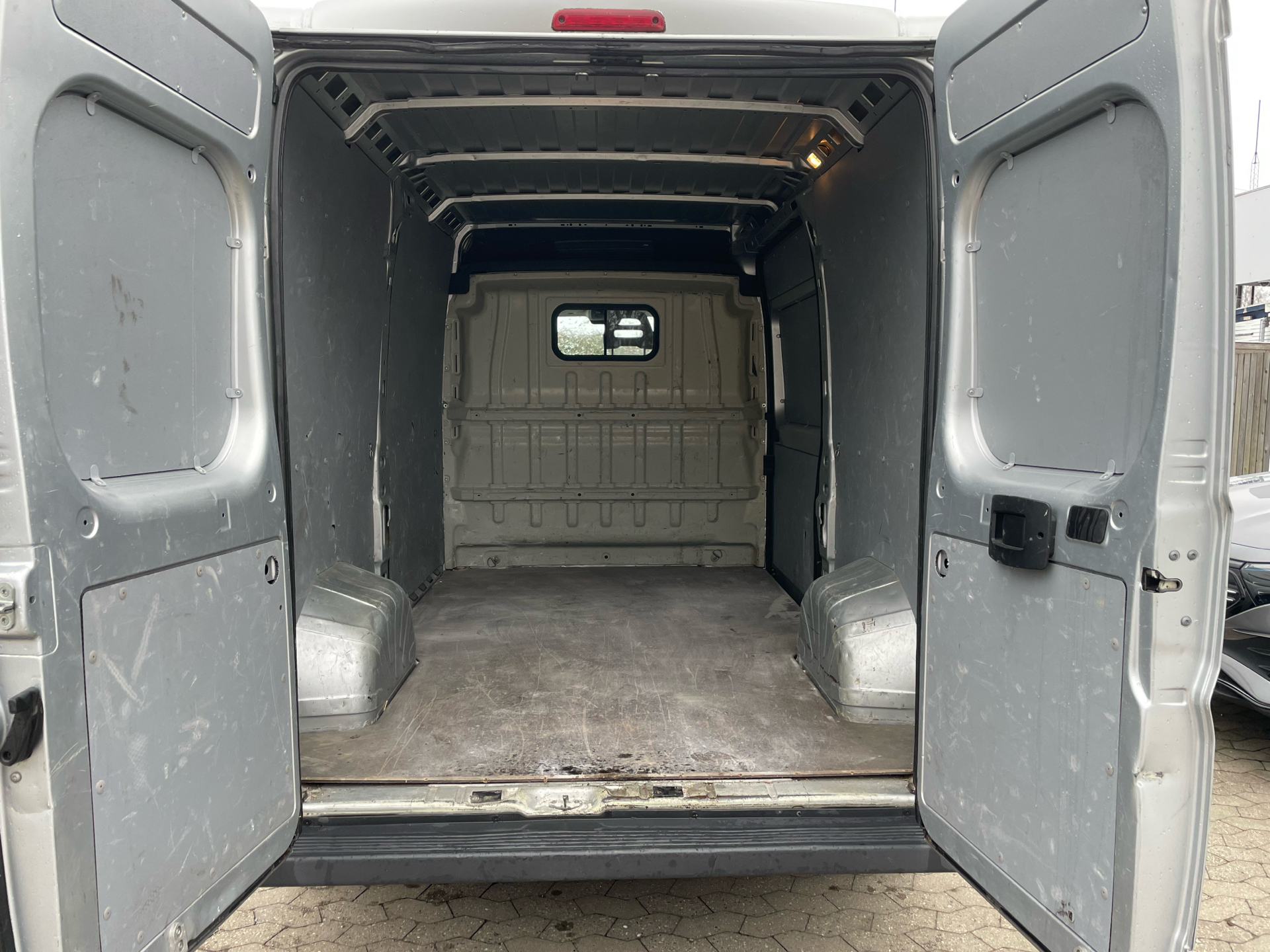 Billede af Citroën Jumper 33 L2H2 2,0 Blue HDi start/stop 160HK Van 6g