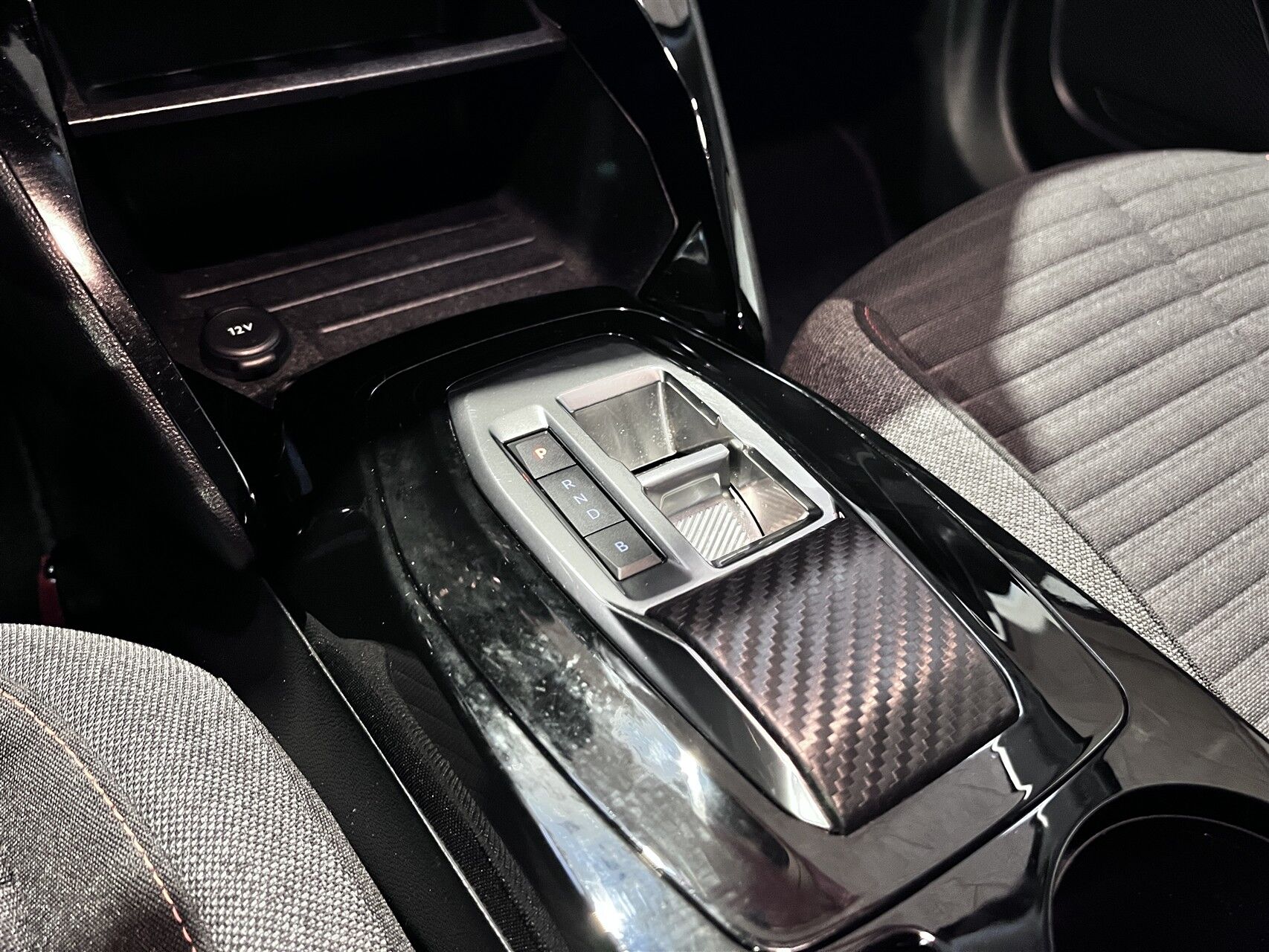 Billede af Peugeot e-2008 EL Active 136HK 5d Aut.