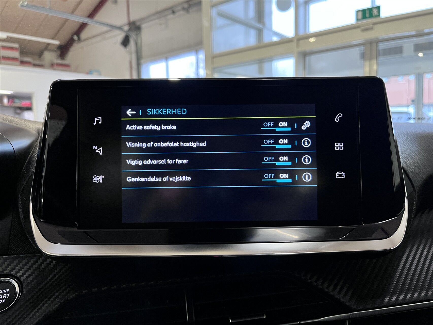 Billede af Peugeot e-2008 EL Active 136HK 5d Aut.