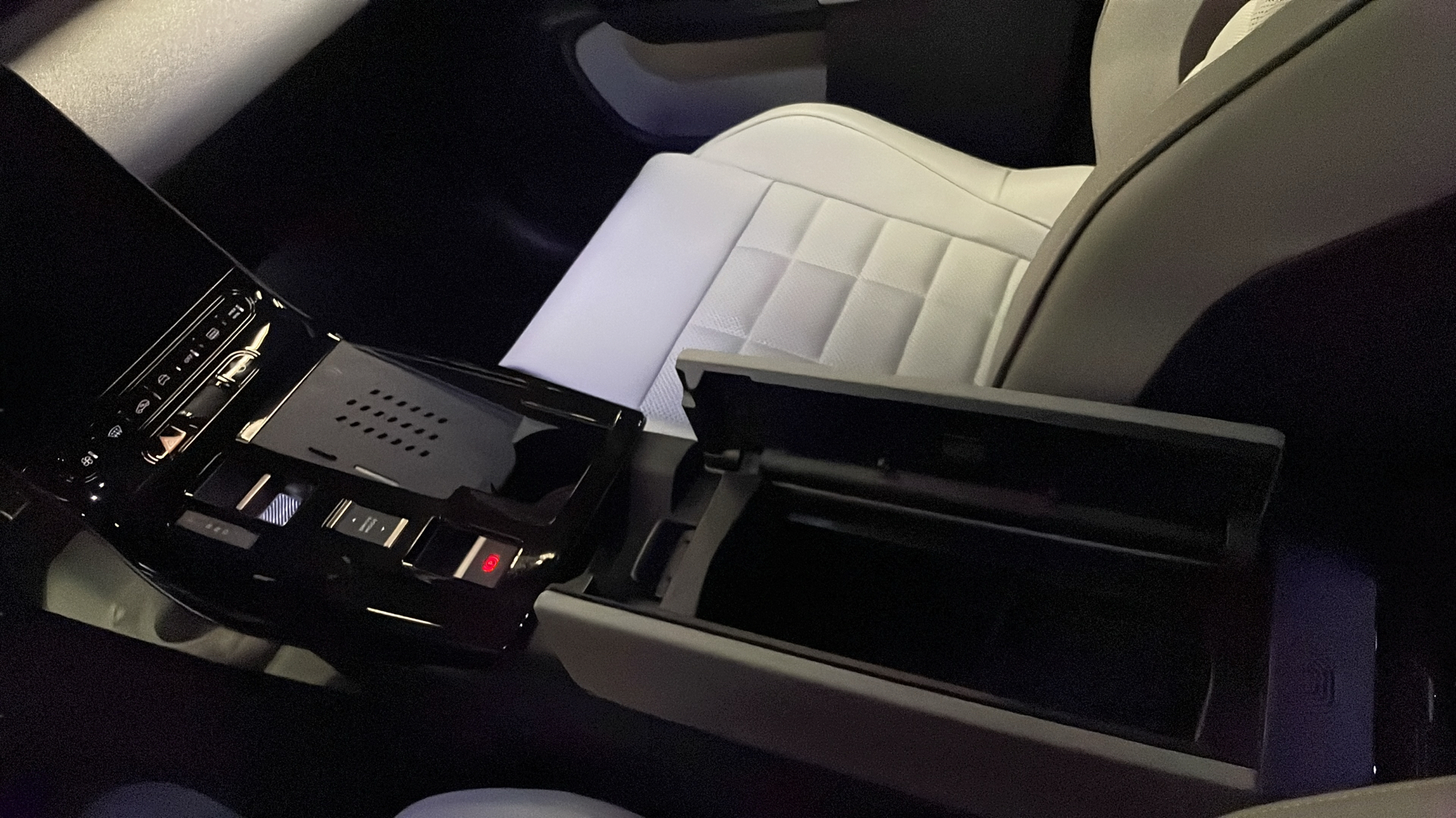 Billede af Citroën e-C5 Aircross EL VTR Sport 210HK 5d Aut.