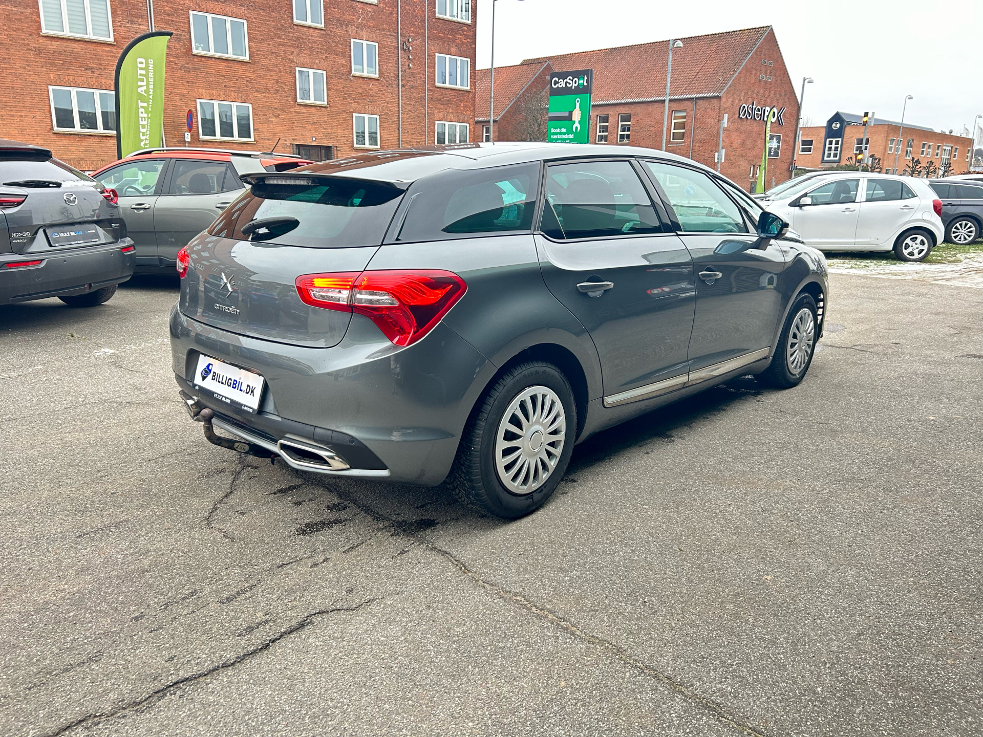 Billede af Citroën DS5 1,6 e-HDi Design E6G 110HK 5d 6g Aut.