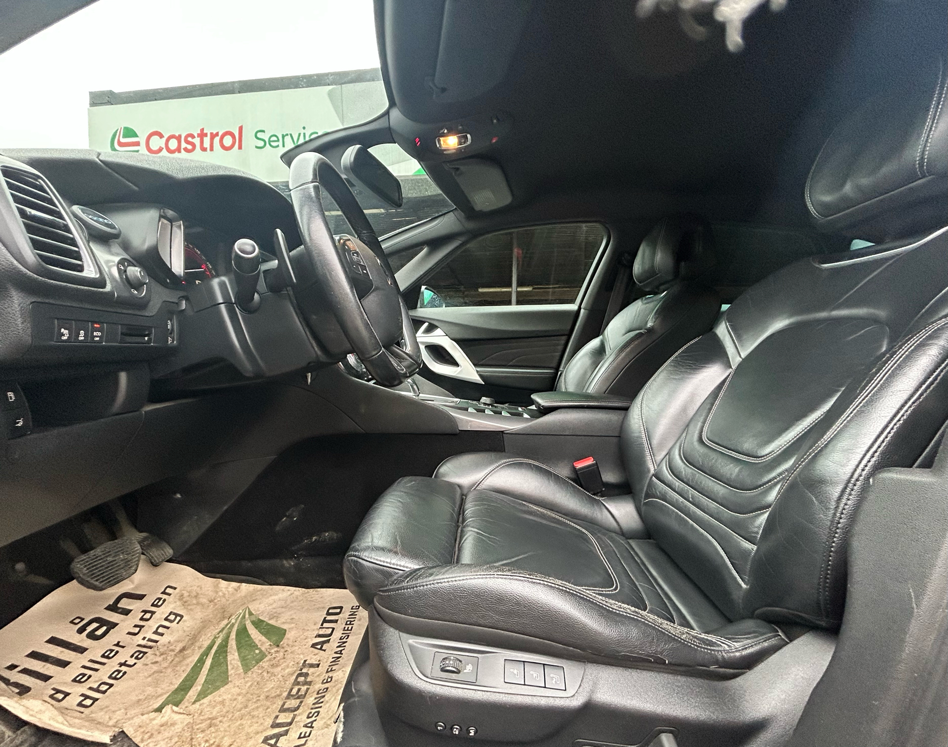 Billede af Citroën DS5 1,6 e-HDi Design E6G 110HK 5d 6g Aut.